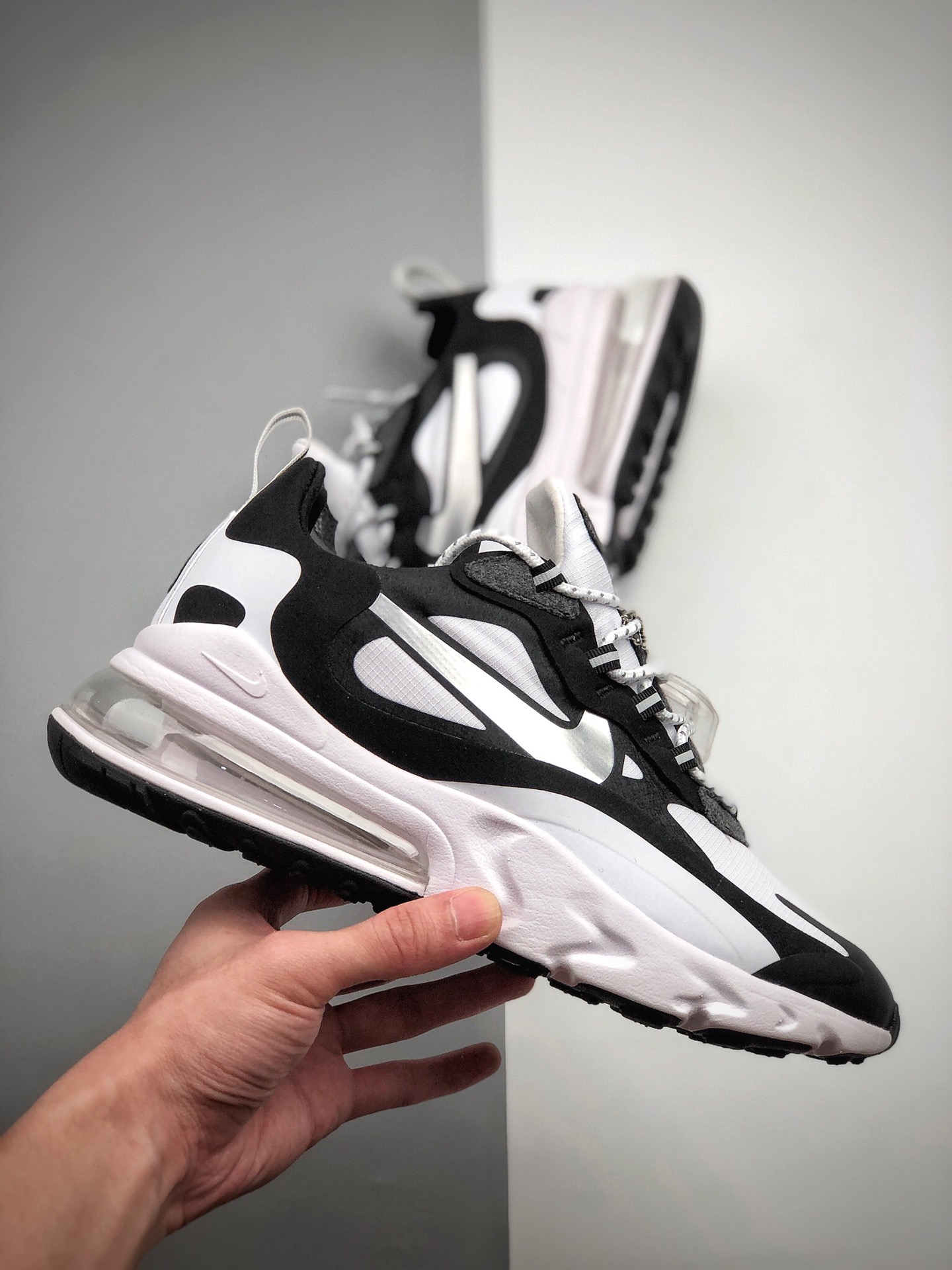 180 耐克Nike Wmns Air Max 270 React ”White/Light Blue”270瑞亚慢跑鞋CQ4805-101