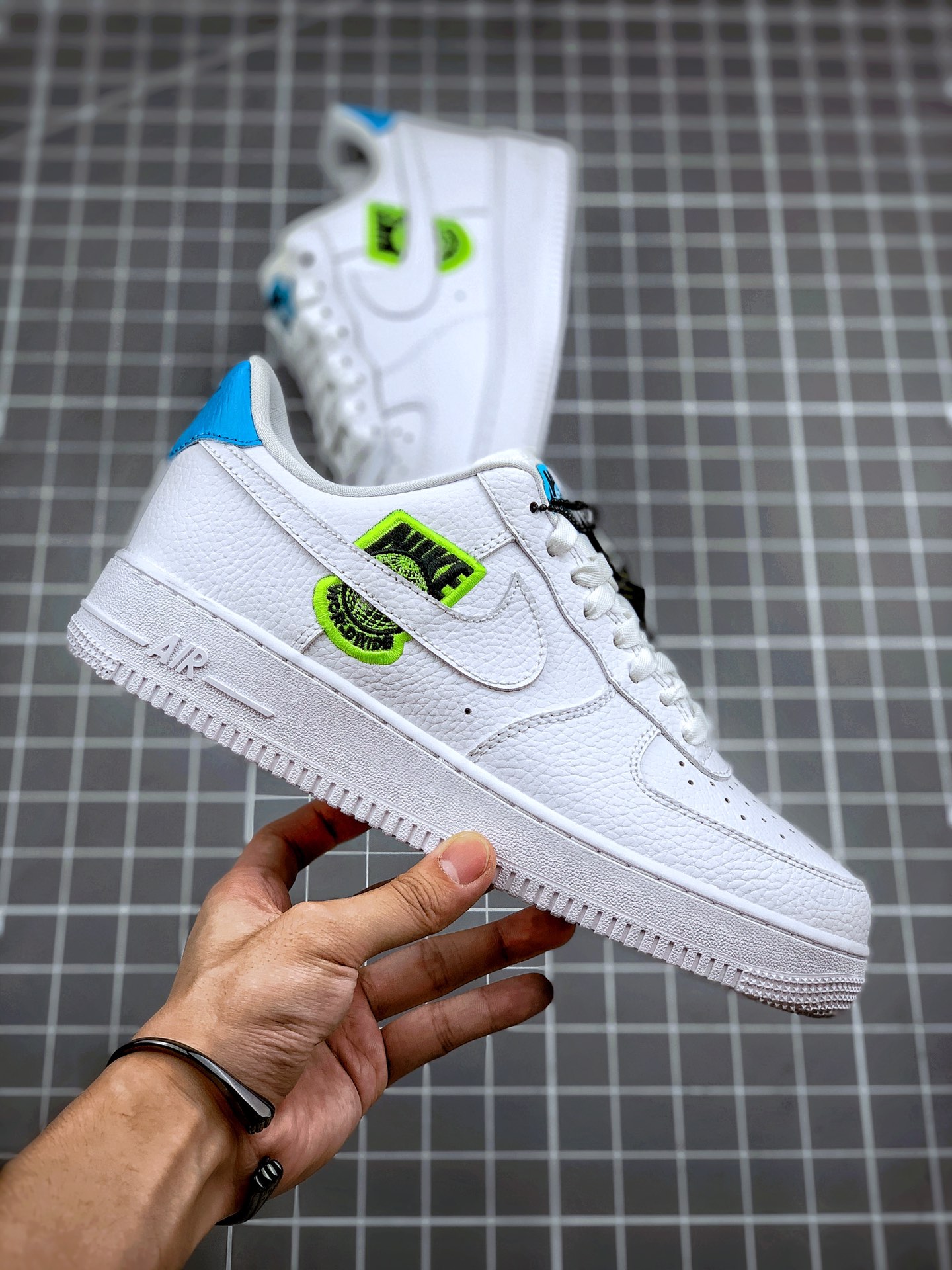 200 Air Force 1 '07 SE Worldwide LF世界共同努力空军一号低帮 货号：CT1414-101