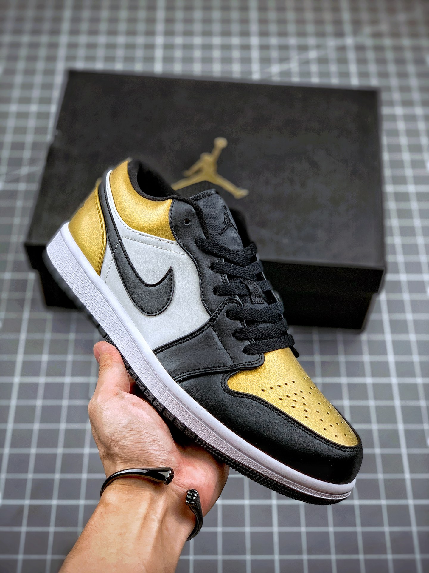 200  Air Jordan 1 Low 黑金脚趾 AJ1乔1低帮休闲板鞋 同步官方配色  CQ9447-700