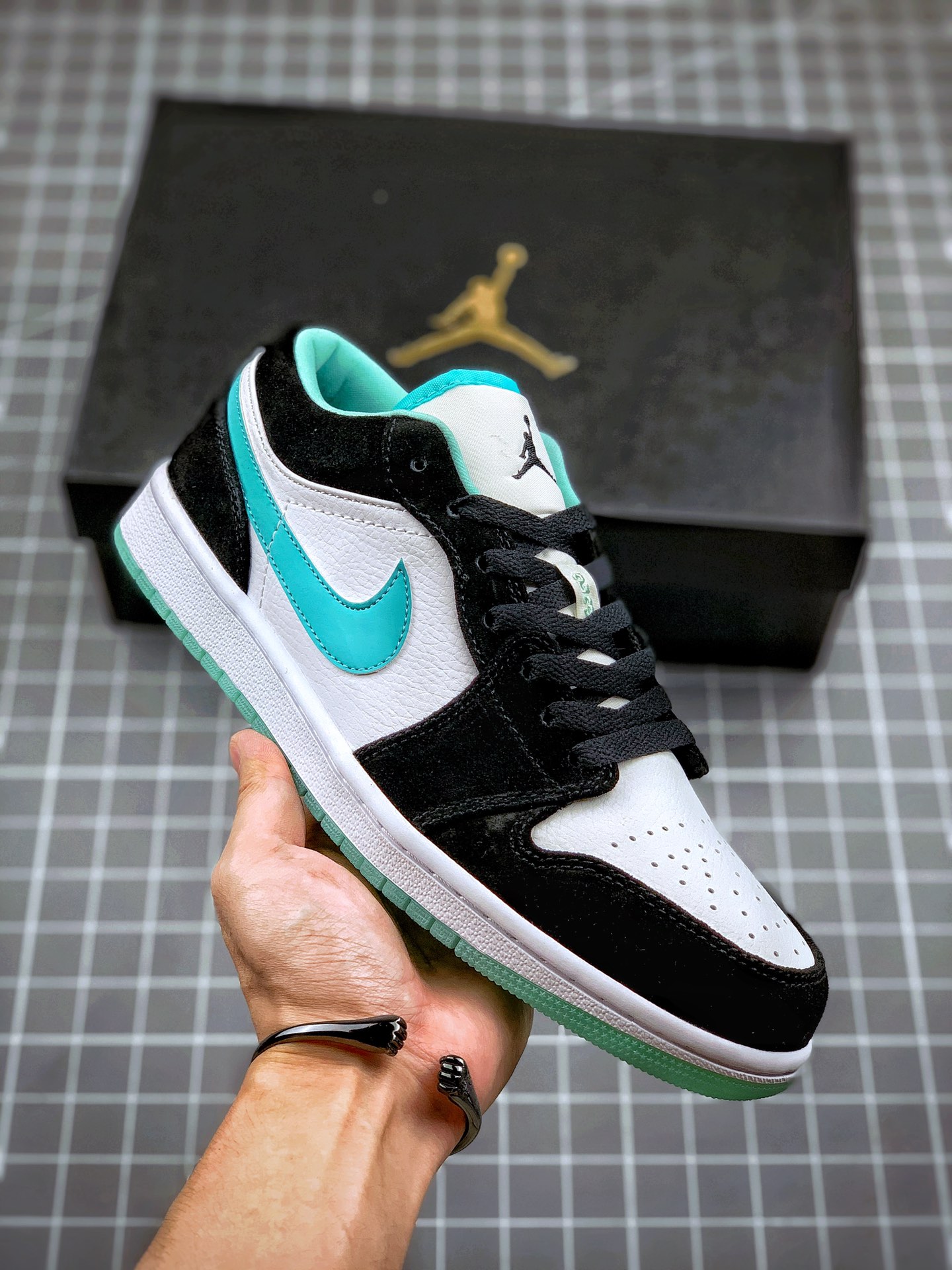 200  Air Jordan 1 Low 郭艾伦 郭艾伦限定 / 蒂芙尼绿 AJ1乔1低帮休闲板鞋 CQ9828-131
