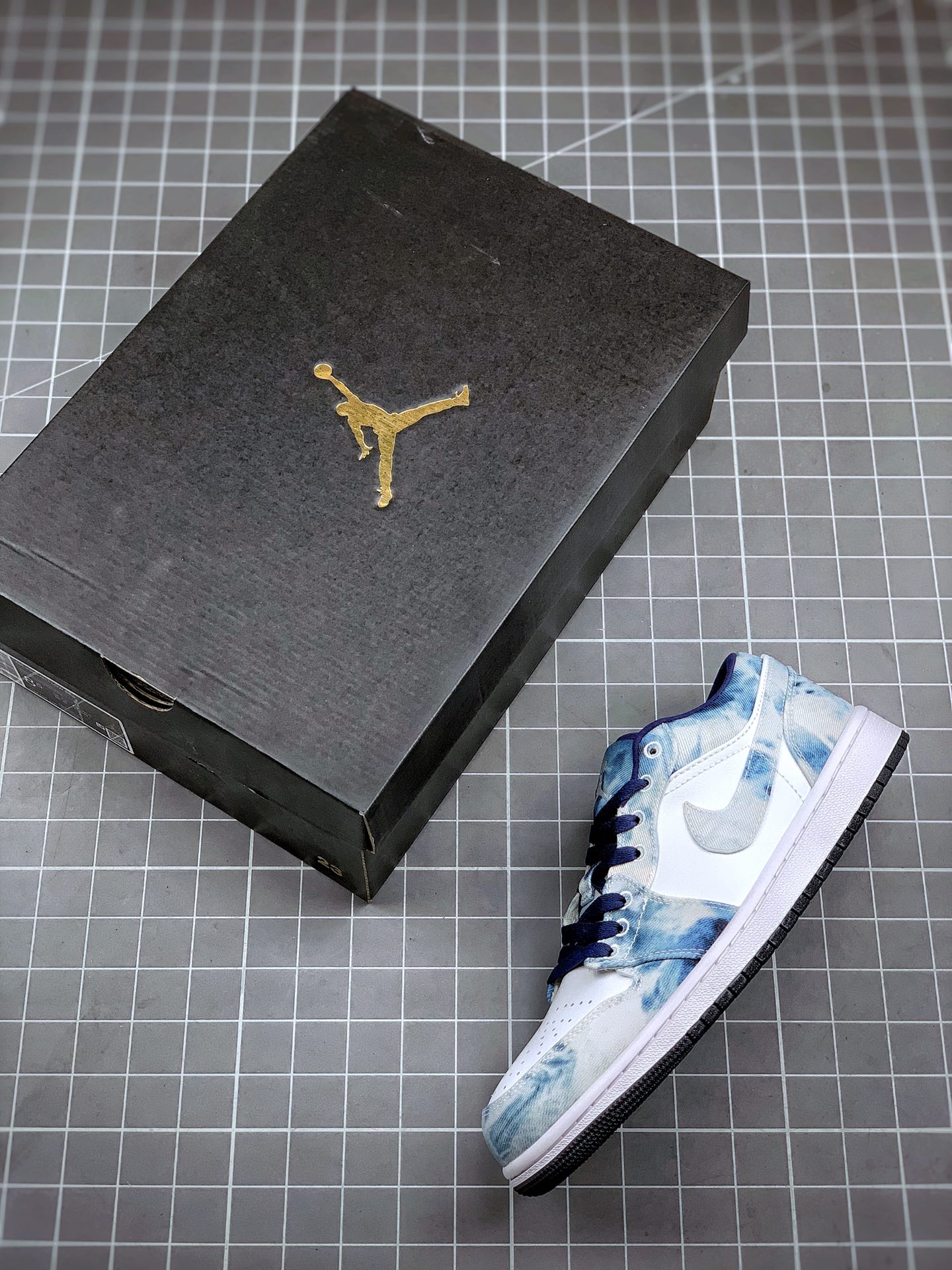 200  Air Jordan 1 Low 丹宁扎染 AJ1乔1低帮休闲板鞋 货号：CZ8455-100