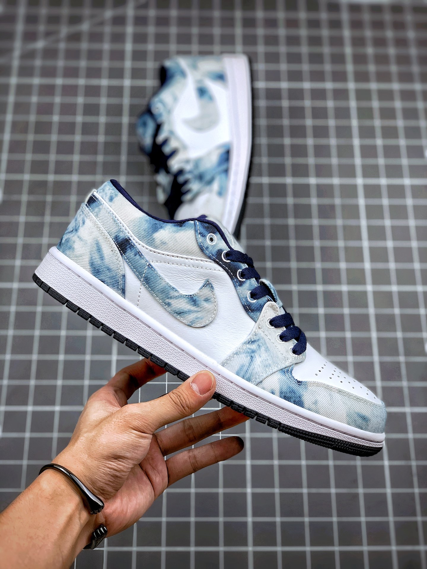 200  Air Jordan 1 Low 丹宁扎染 AJ1乔1低帮休闲板鞋 货号：CZ8455-100