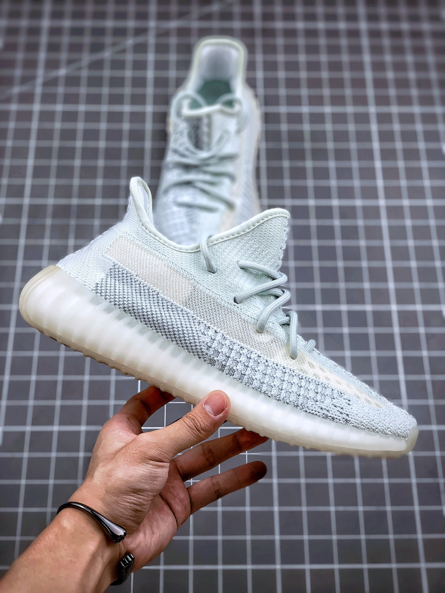 200  AD Yeezy 350 Boost V2冰蓝满天星