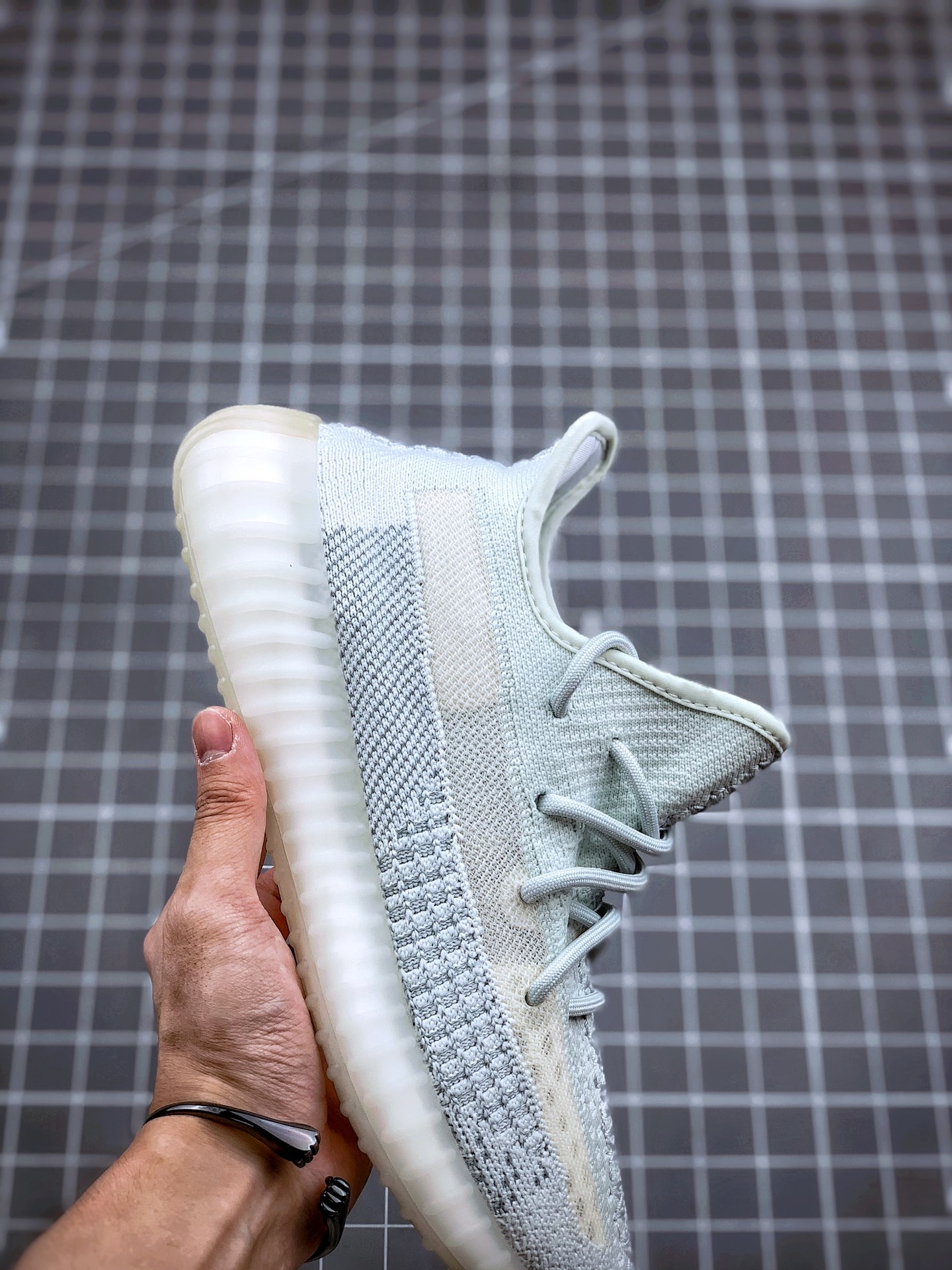 200  AD Yeezy 350 Boost V2冰蓝满天星