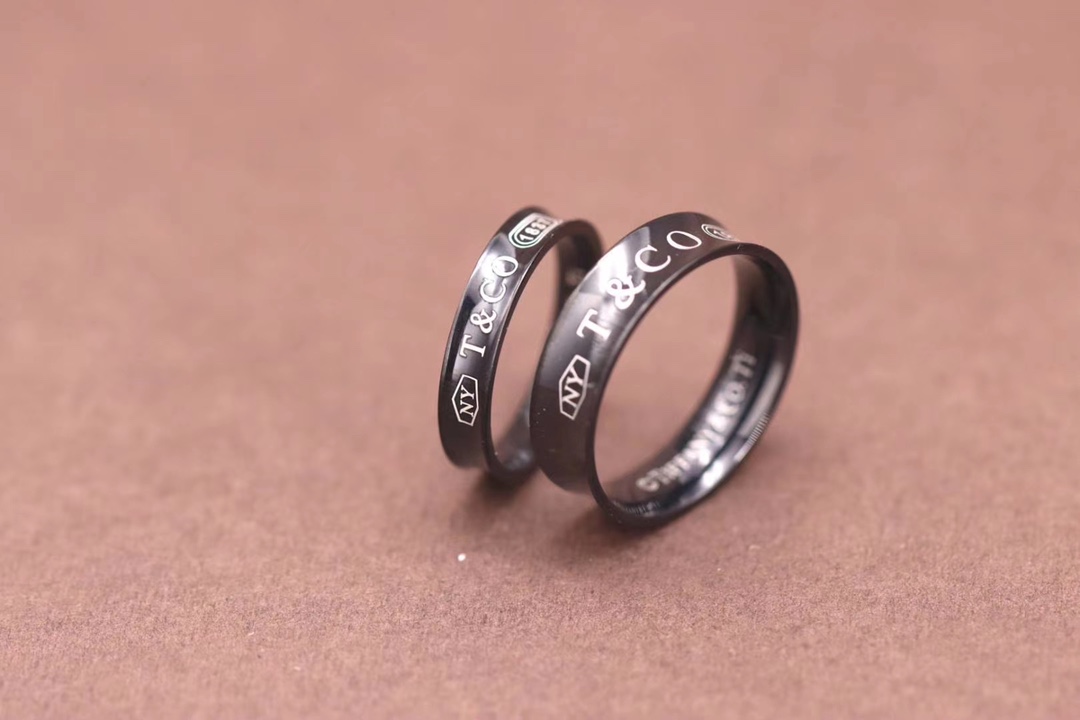 Tiffany & Co. Tiffany&Co. 1837钛金情侣戒指
