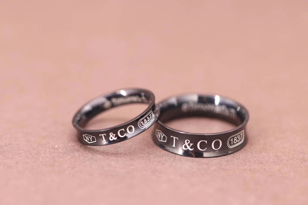 Tiffany & Co. Tiffany&Co. 1837钛金情侣戒指