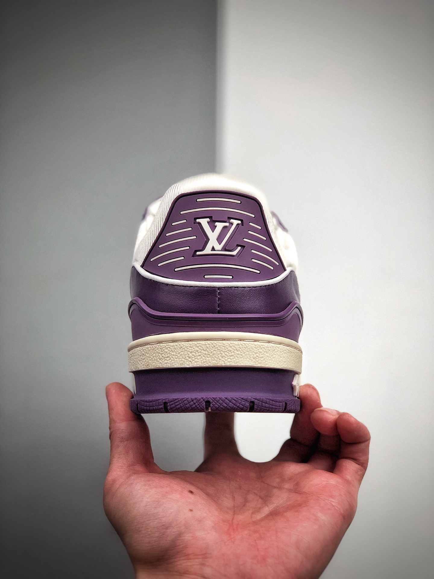 560 内置芯片 原单1:1 复刻原版8层组合鞋底  《LOUIS VUITTON》2020夏日新品男士TRAINER运动鞋