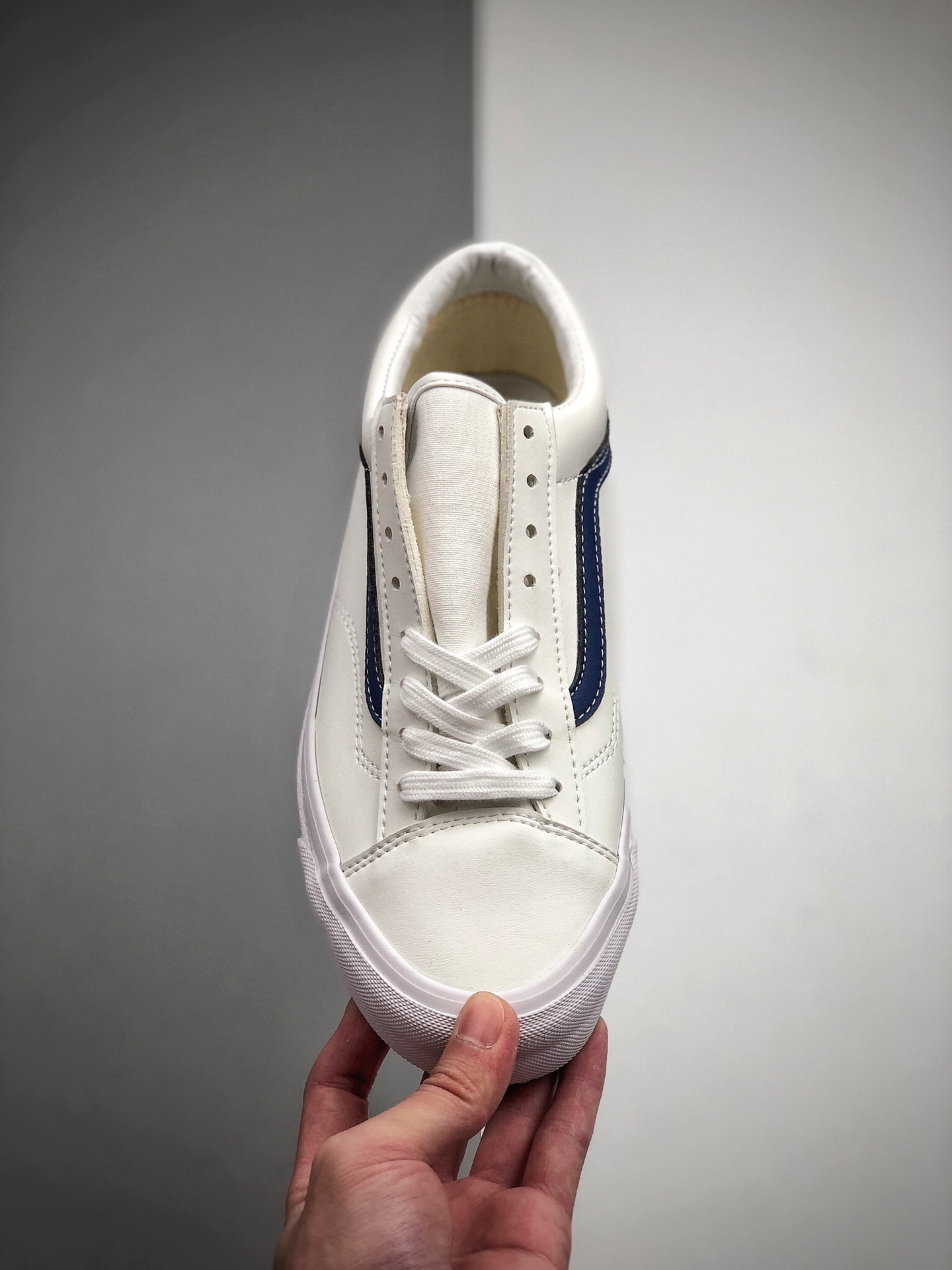 150   Vans Vault 型号：LY05