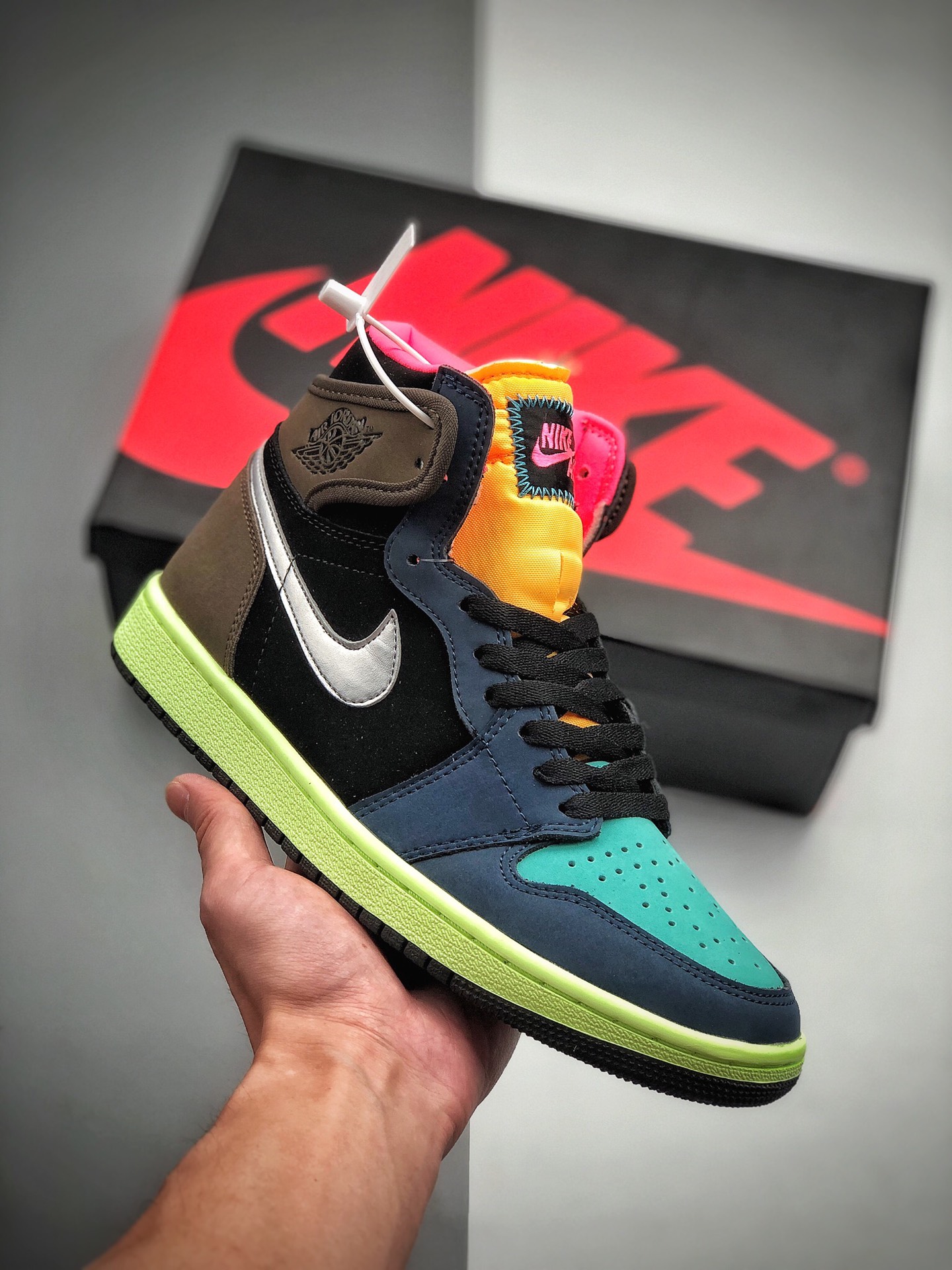270 Nike Wmns Jordan 1 High OG “Bio Hack” 限定配色新品首发555088-201