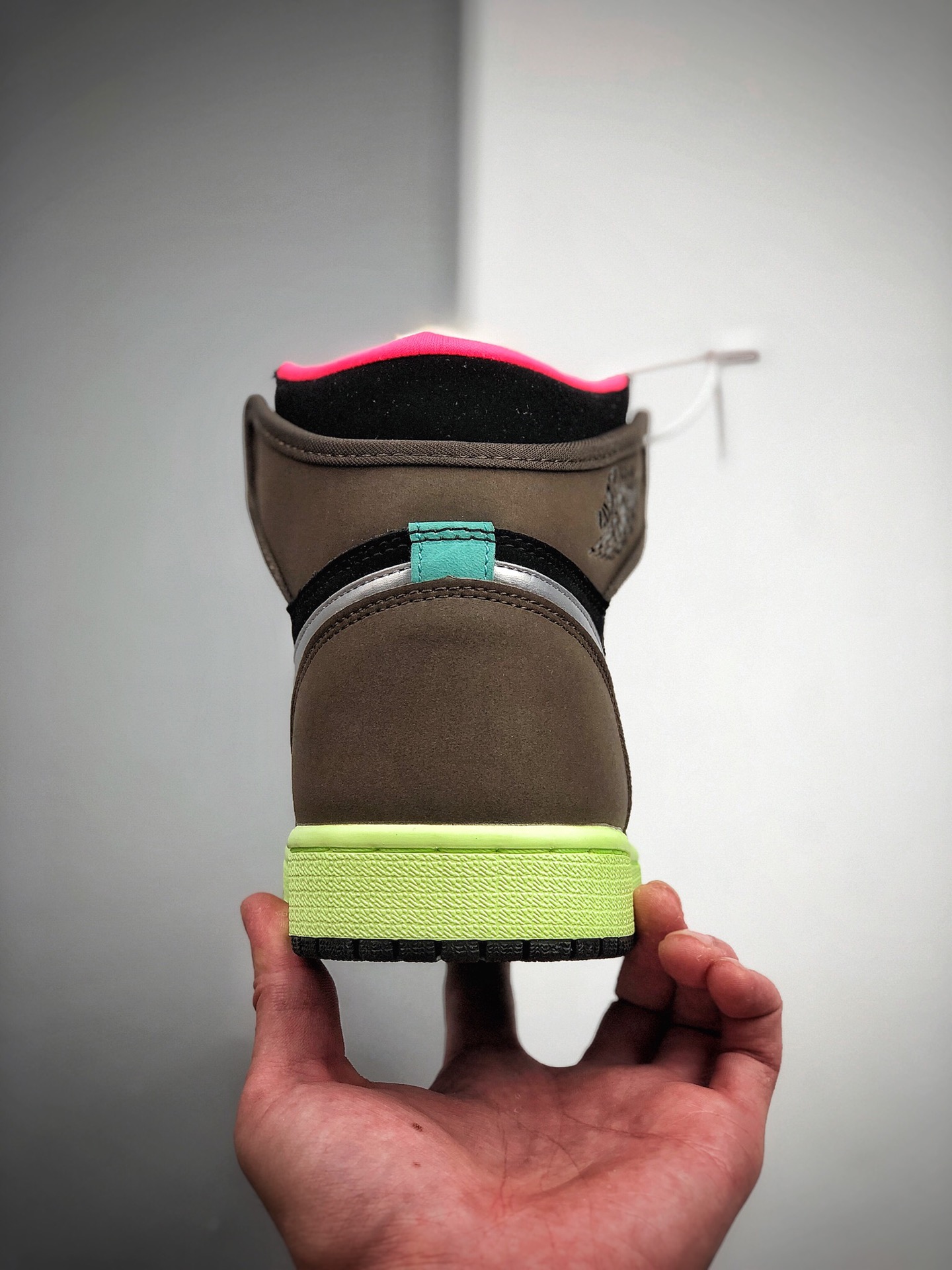 270 Nike Wmns Jordan 1 High OG “Bio Hack” 限定配色新品首发555088-201
