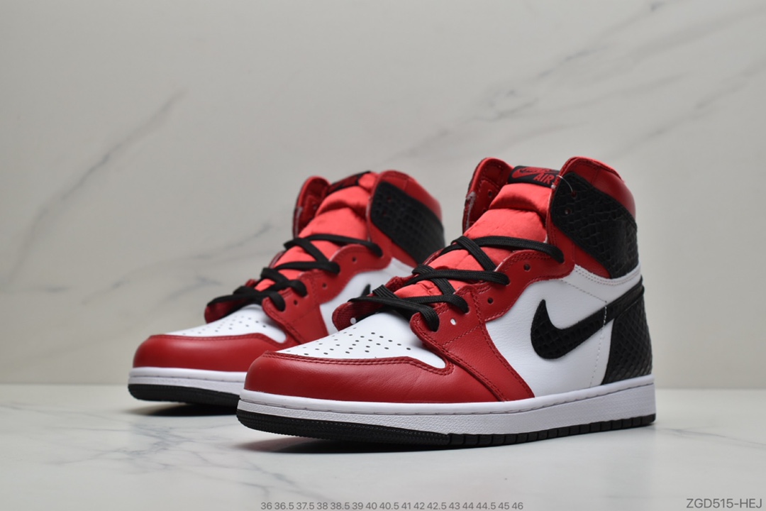 290 公司级 Air Jordan 1 WMNS “Satin Snake”丝绸蛇纹芝加哥CD0461-601