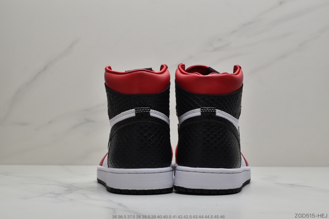290 公司级 Air Jordan 1 WMNS “Satin Snake”丝绸蛇纹芝加哥CD0461-601