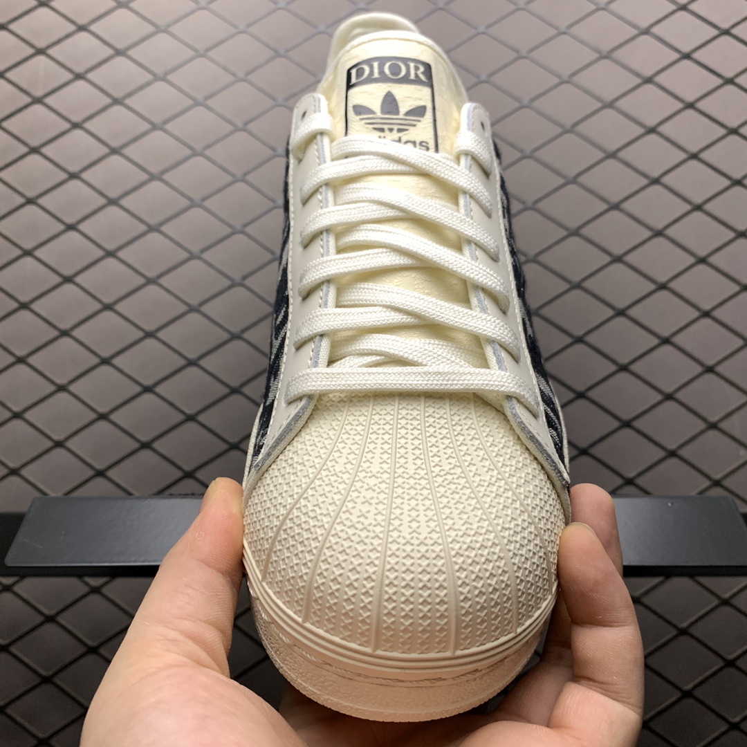 180 Adidas 阿迪达斯 Superstar 恶搞迪奥 贝壳头运动休闲板鞋 C16650