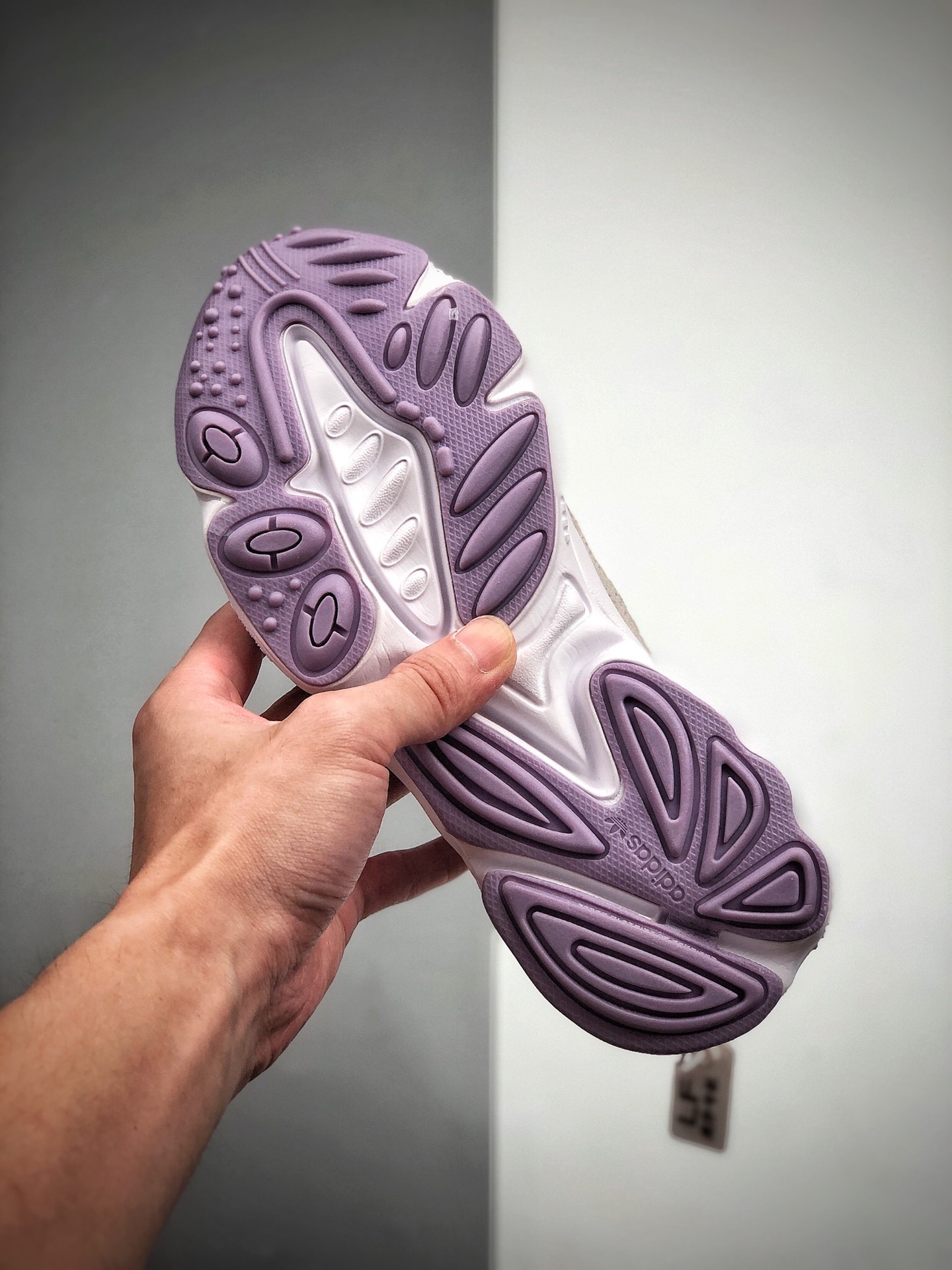 140 真标半码 阿迪达斯 Adidas Ozweego 复古跑鞋系列 EG9204
