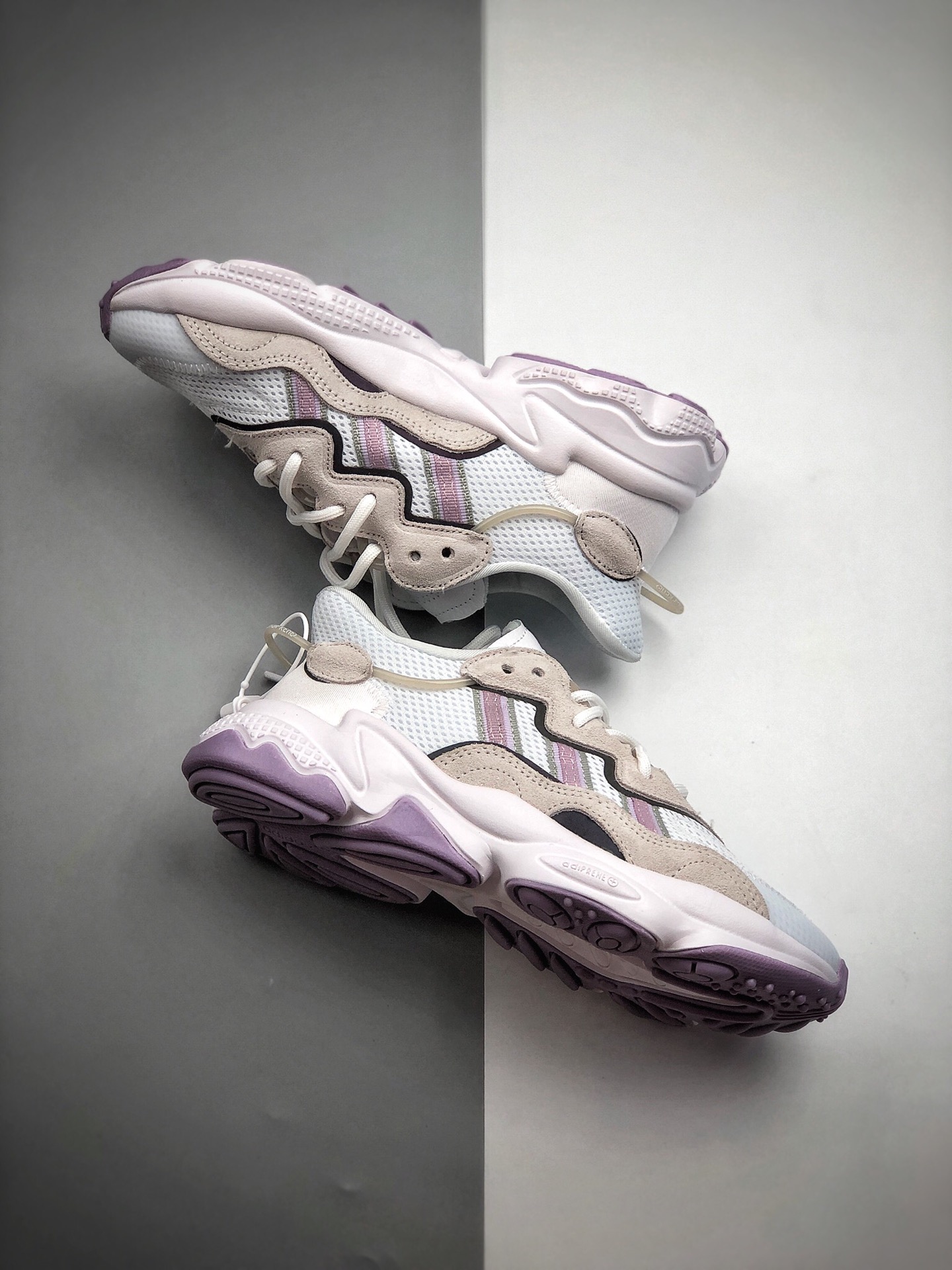 140 真标半码 阿迪达斯 Adidas Ozweego 复古跑鞋系列 EG9204