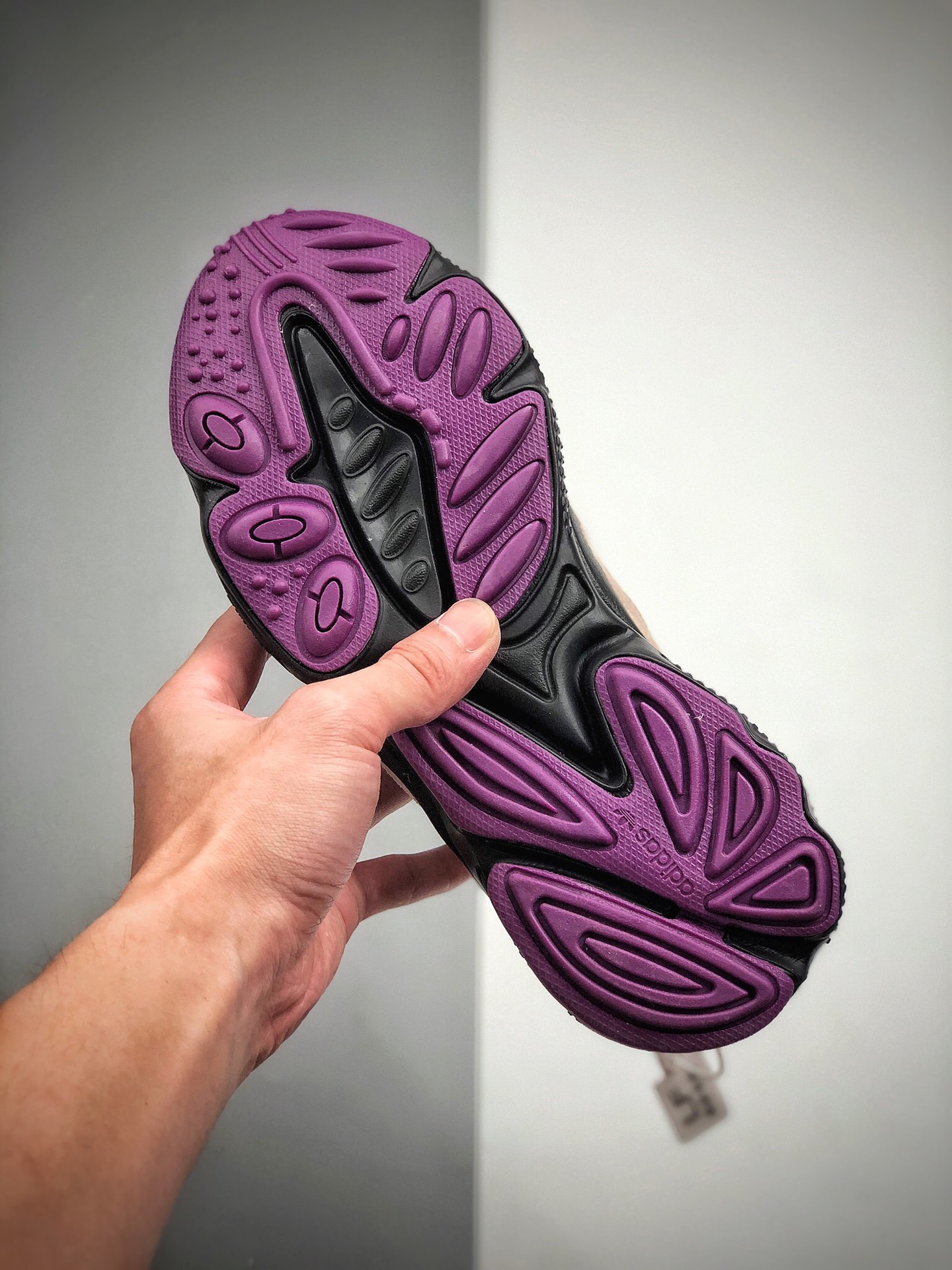 140  阿迪老爹鞋网纱3M反光鞋面 ADIDAS Ozweego adiprene 货号：EF4050