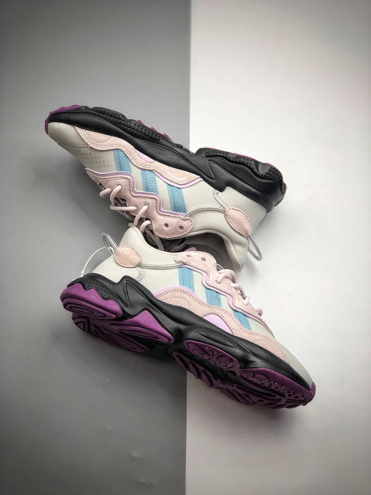 140  阿迪老爹鞋网纱3M反光鞋面 ADIDAS Ozweego adiprene 货号：EF4050