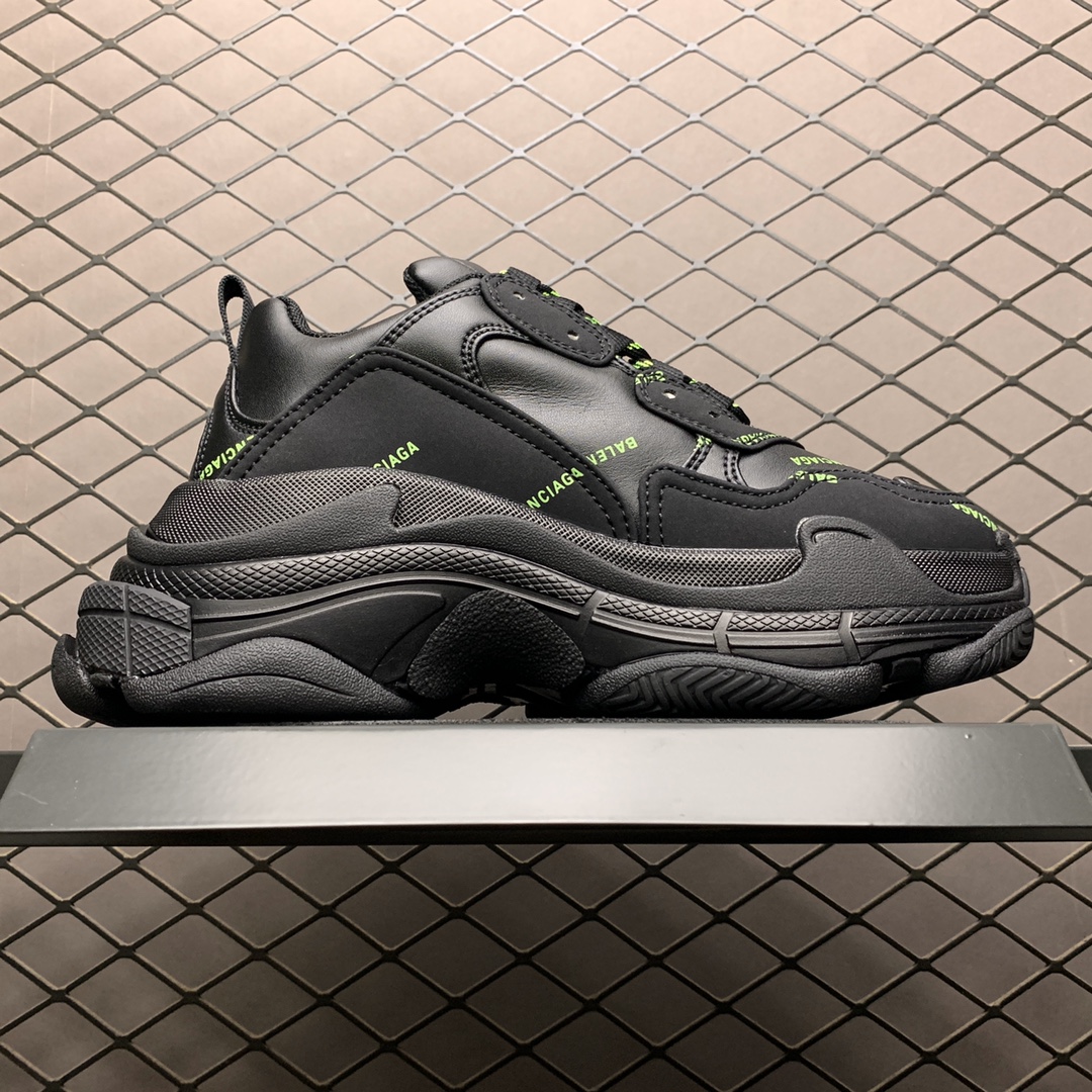 380 Balenciaga 巴黎世家 Triple S 复古老爹鞋 官方原配套鞋盒