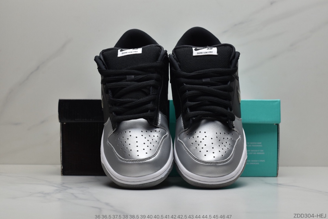 230 公司级 Supreme x Nike SB Dunk Low 货号：CK3480 600”Metallic Silver” 白红配色滑板鞋