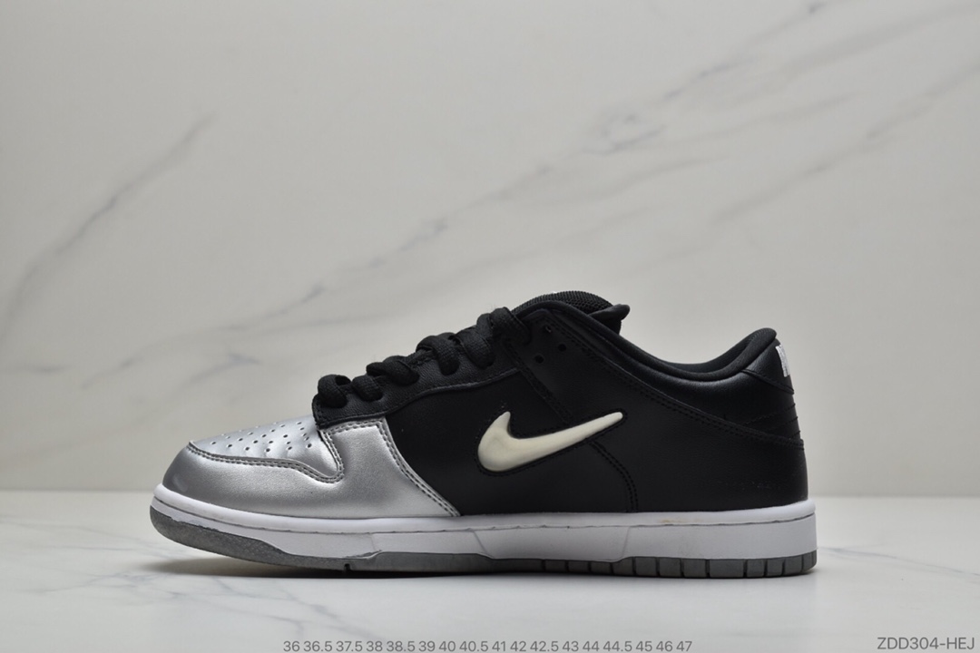 230 公司级 Supreme x Nike SB Dunk Low 货号：CK3480 600”Metallic Silver” 白红配色滑板鞋