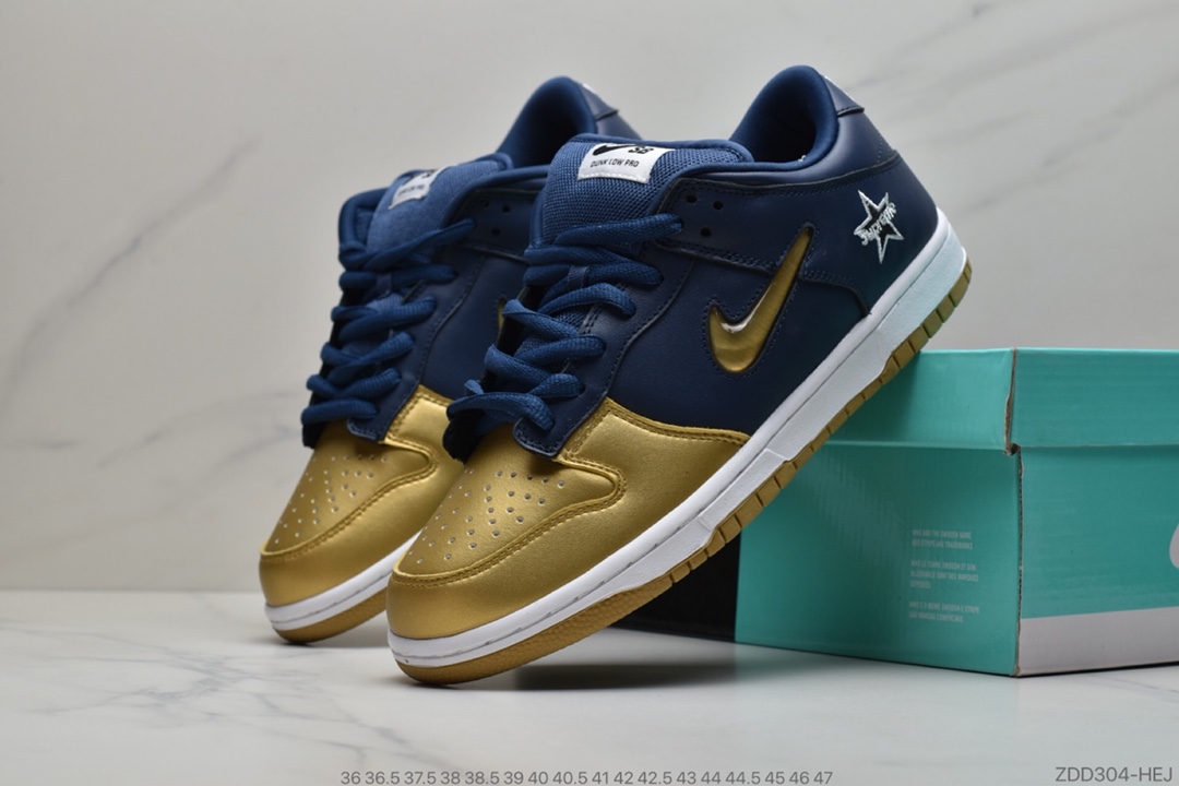 230 公司级 Supreme x Nike SB Dunk Low 货号：CK3480 600”Metallic Silver” 白红配色滑板鞋
