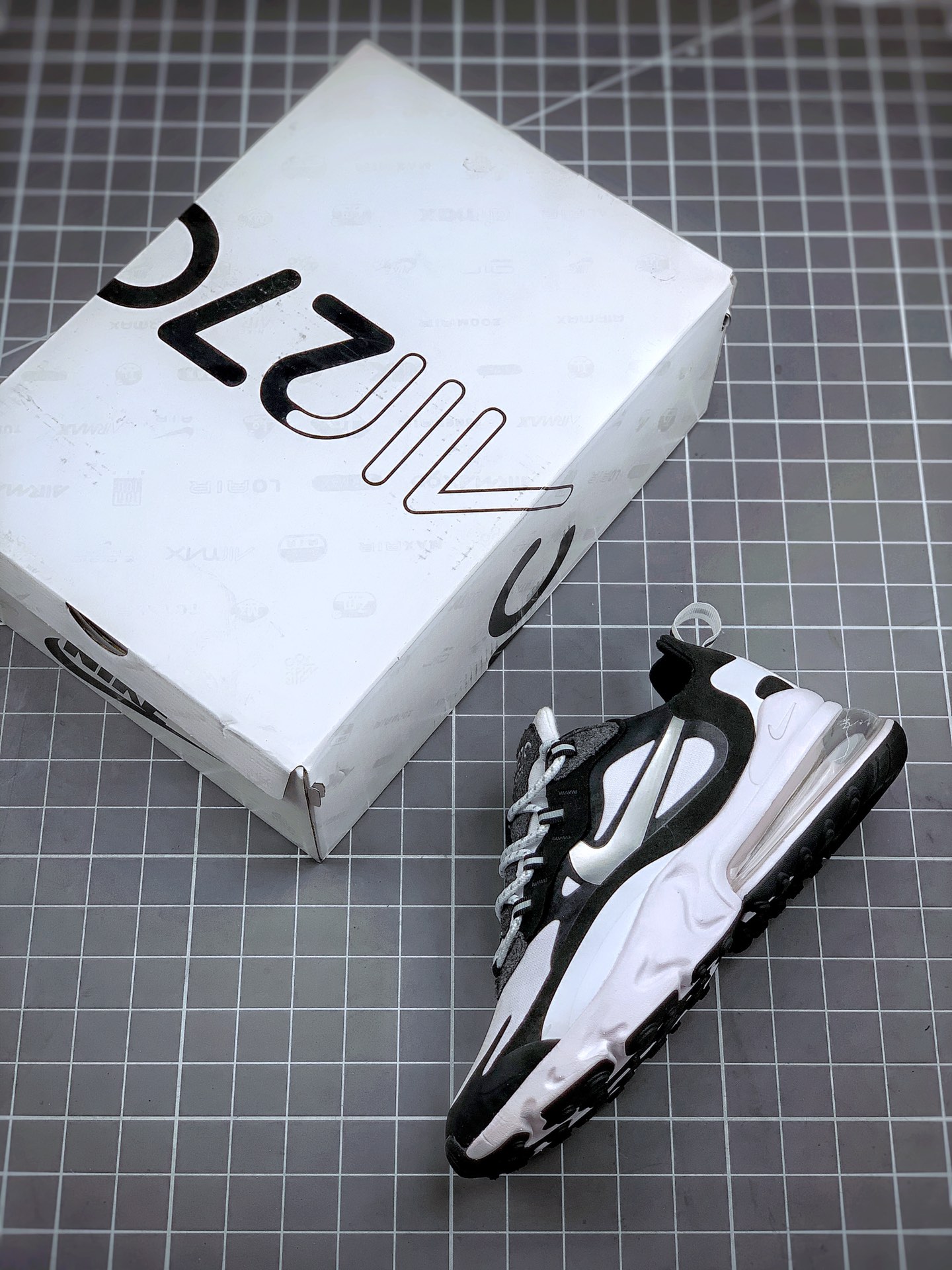 180 NK Wmns Air Max 270 React  ”White/Light Blue” 黑银 瑞亚赛车系列CQ4805-101