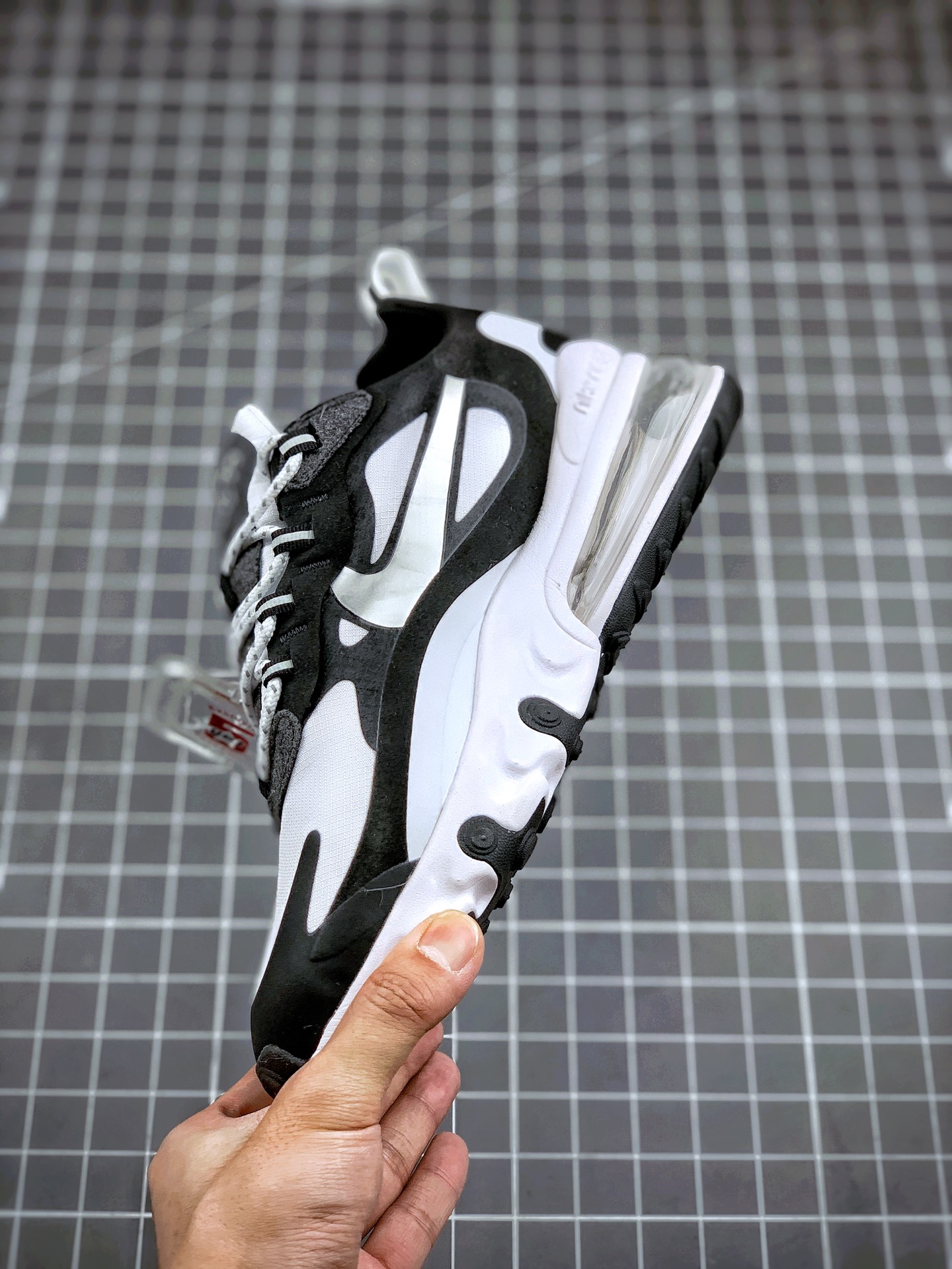180 NK Wmns Air Max 270 React  ”White/Light Blue” 黑银 瑞亚赛车系列CQ4805-101