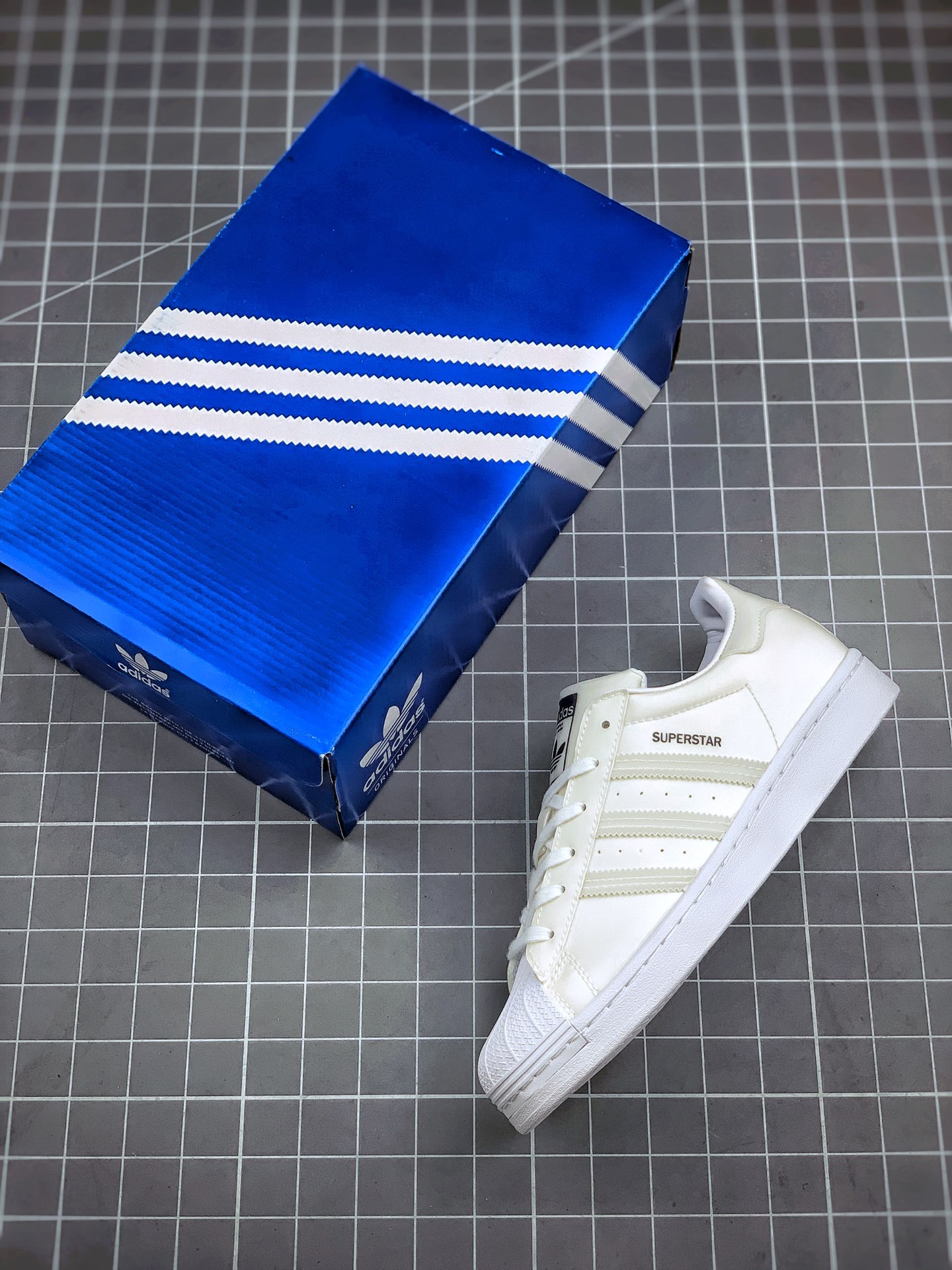 160 Adidas Originals Superstar 贝壳头官网同步 FX7781