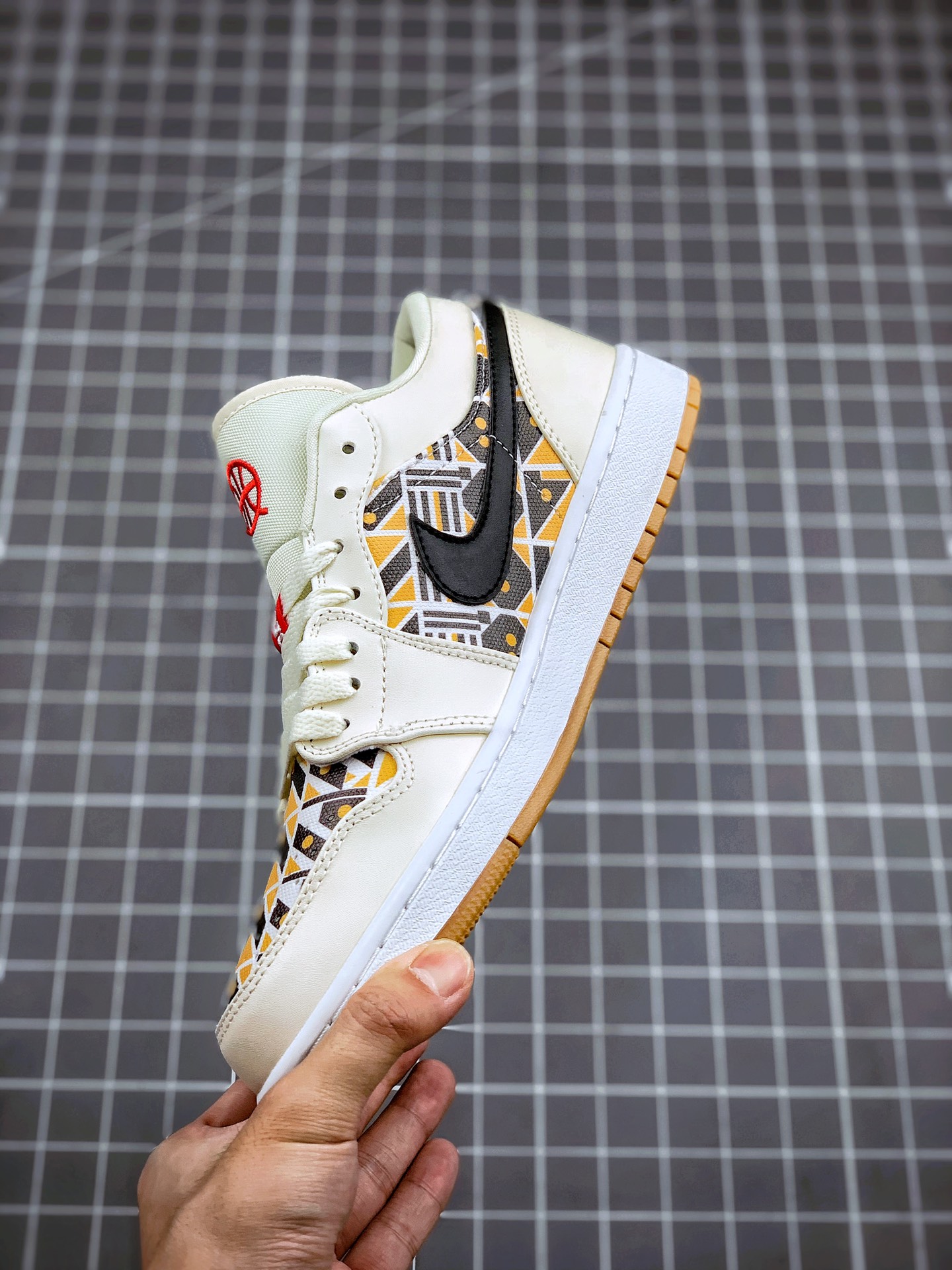 200  Air Jordan 1 Low 卡其棕 AJ1乔1低帮休闲板鞋  忠于原版 货号：CJ4152-101