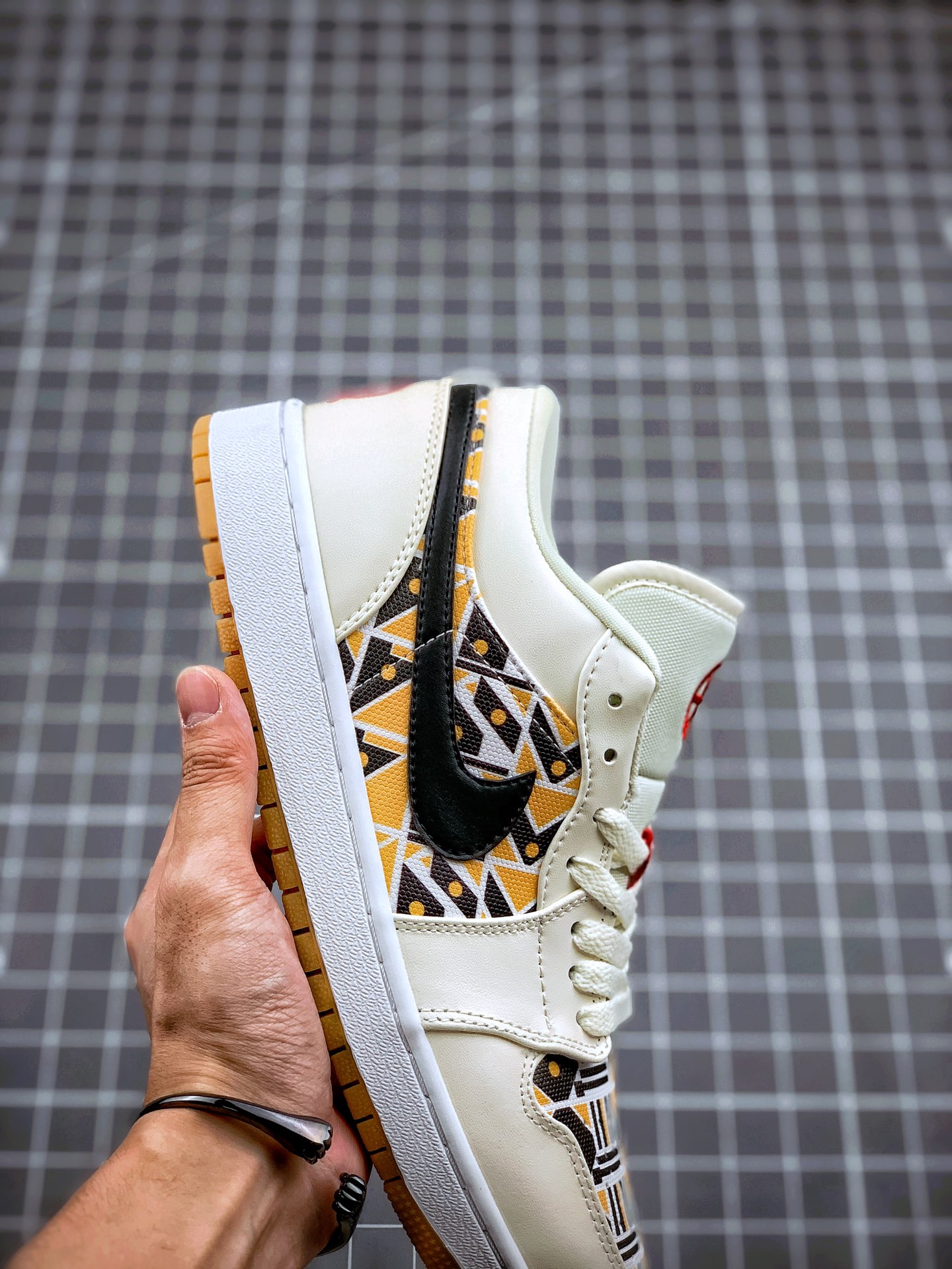 200  Air Jordan 1 Low 卡其棕 AJ1乔1低帮休闲板鞋  忠于原版 货号：CJ4152-101
