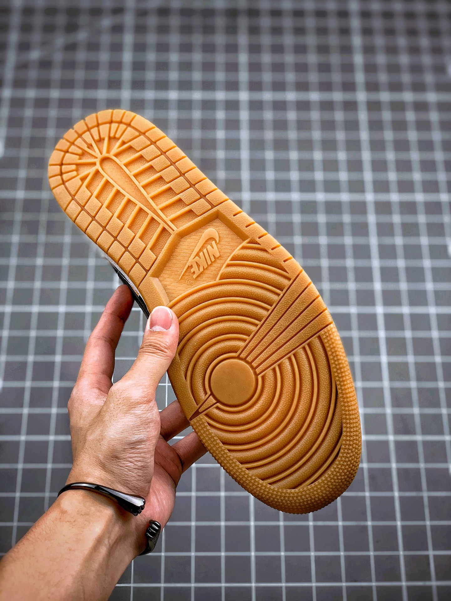 200  Air Jordan 1 Low 卡其棕 AJ1乔1低帮休闲板鞋  忠于原版 货号：CJ4152-101