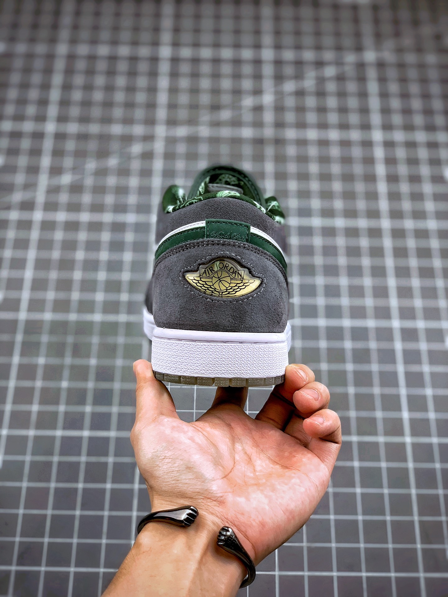 230  Air Jordan 1 Low 麂皮灰绿 AJ1乔1低帮休闲板鞋 货号：309192-131