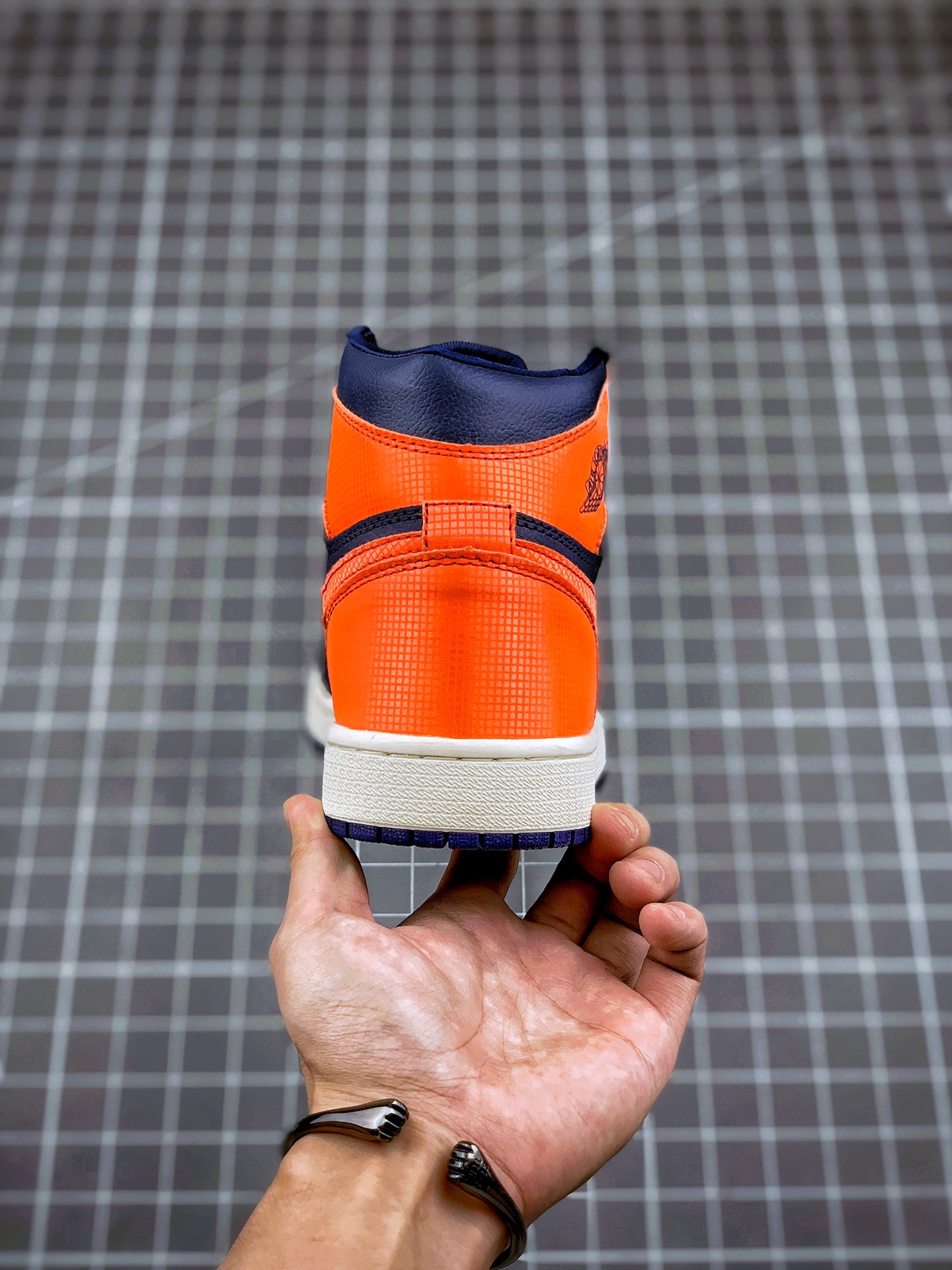 250  Air Jordan 1 Mid 尼克斯 AJ1乔1中邦休闲板鞋AH7389-408