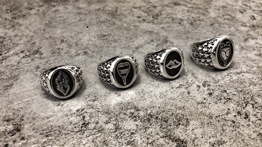 Chrome Hearts 开版 独家拍摄 （MZ）【新品上架】𝗖𝗵𝗿𝗼𝗺𝗲 𝗛𝗲𝗮𝗿𝘁𝘀 克罗心 星星印花戒指