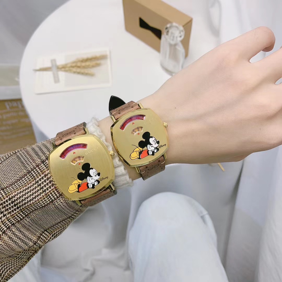 Gucci 古驰米老鼠大号38mm，小号35mm