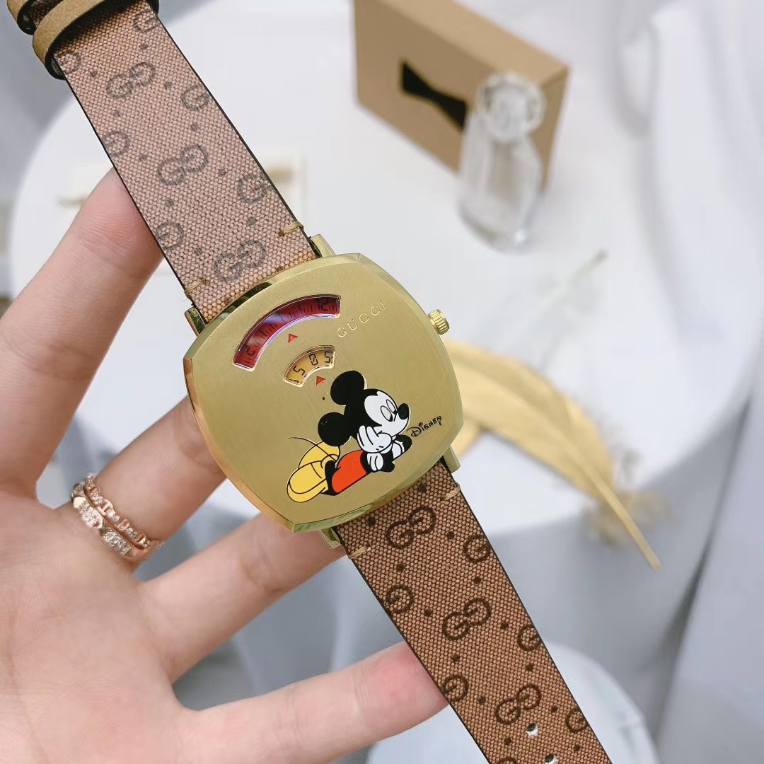 Gucci 古驰米老鼠大号38mm，小号35mm