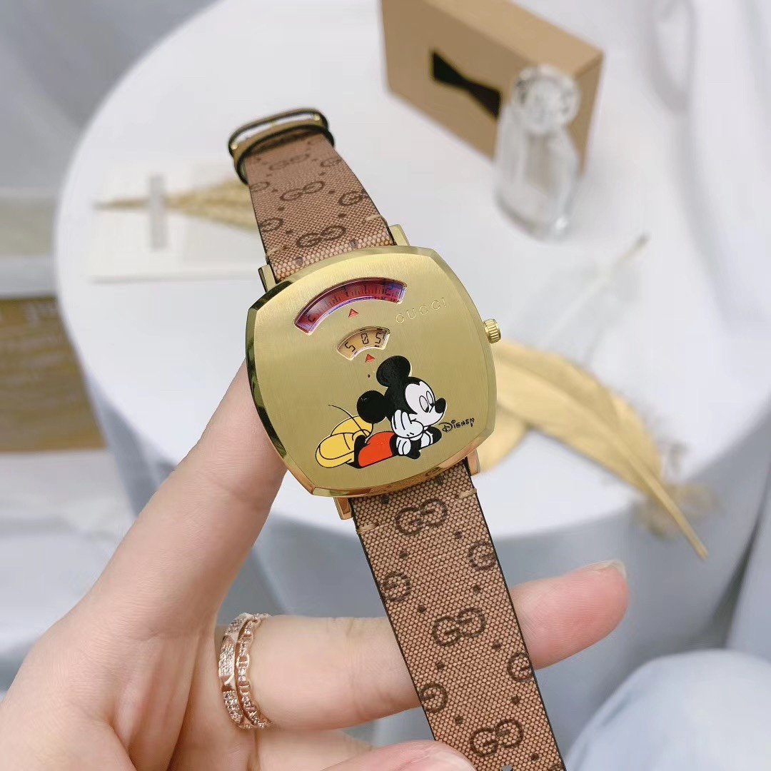 Gucci 古驰米老鼠大号38mm，小号35mm