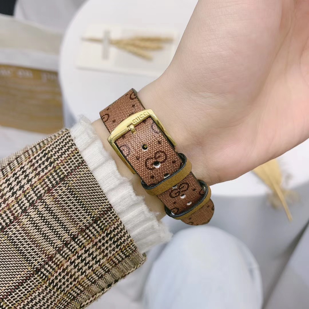 Gucci 古驰米老鼠大号38mm，小号35mm