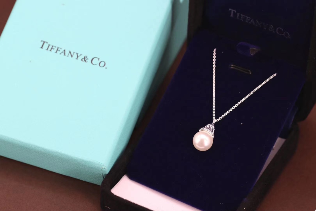 Tiffany & Co. Tiff…白色珍珠纯银锁骨项链