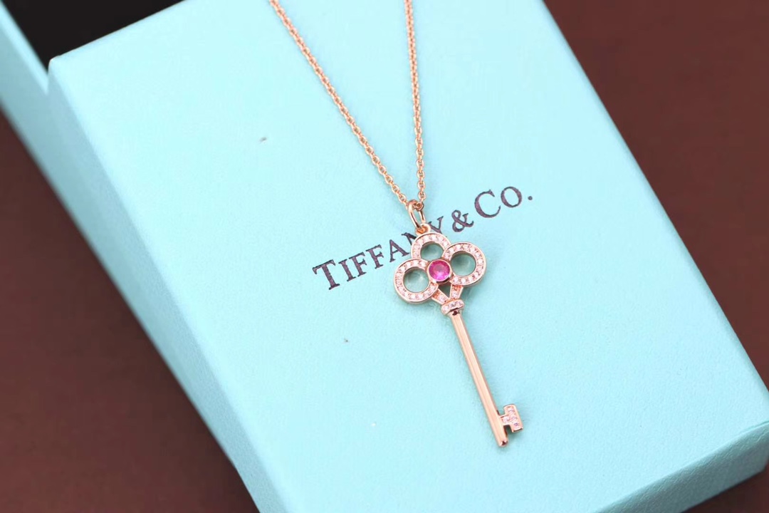 Tiffany & Co. 520全球限量款 粉钻钥匙项链