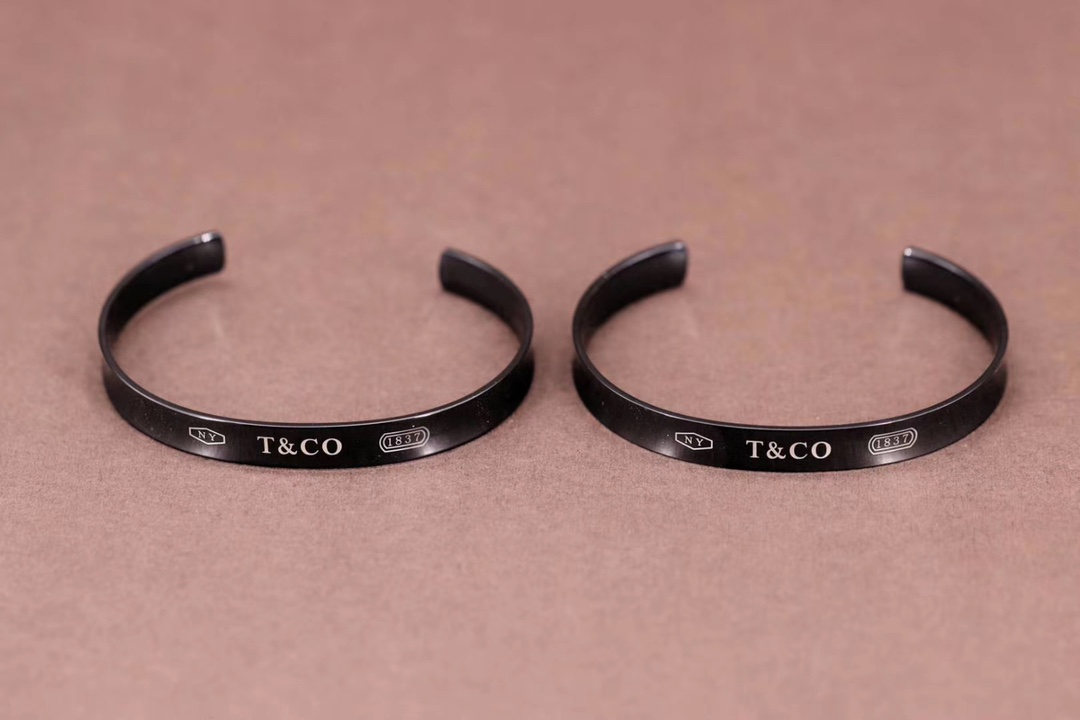 Tiffany & Co. 宽版 窄版 Tiffany 1837黑色钛金情侣手镯