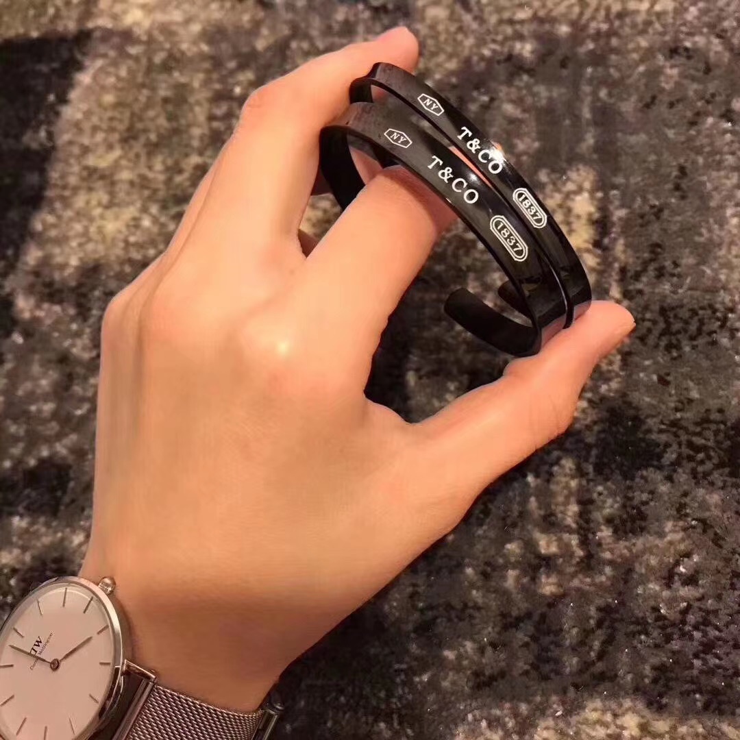 Tiffany & Co. 宽版 窄版 Tiffany 1837黑色钛金情侣手镯