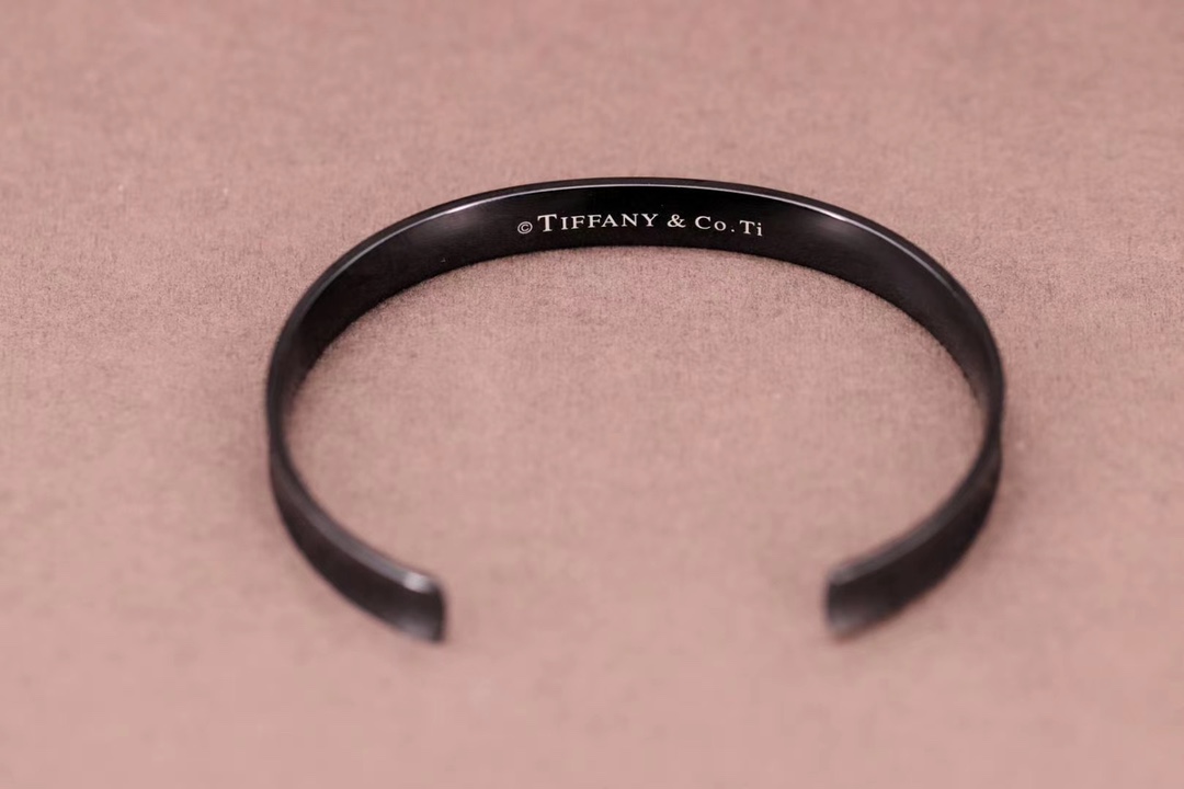 Tiffany & Co. 宽版 窄版 Tiffany 1837黑色钛金情侣手镯