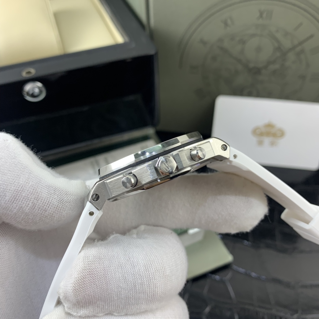 Audemars Piguet 皇家 爱彼皇家橡树系列女款镶钻