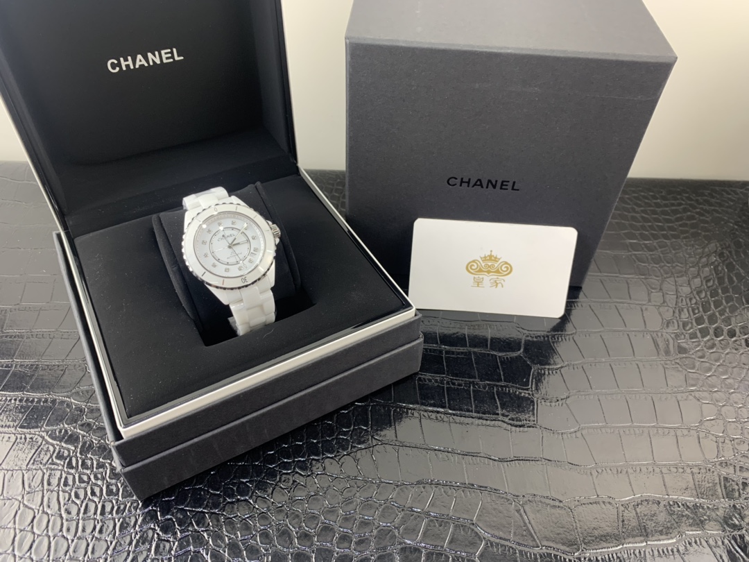 Chanel 皇家 香奈儿J12女表全陶瓷腕表