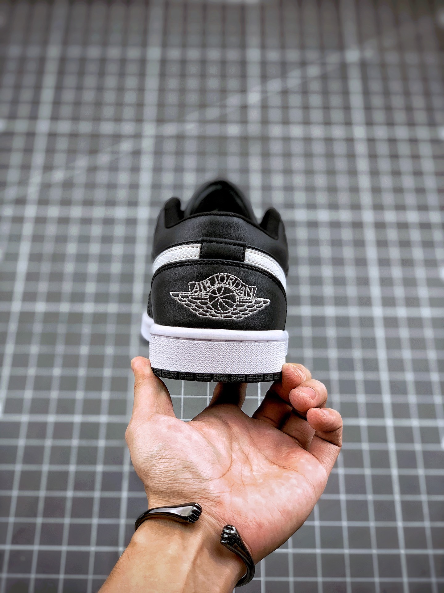200Air Jordan 1 Low 经典黑白 AJ1乔1低帮休闲板鞋 同步官方配色 AO9944-001