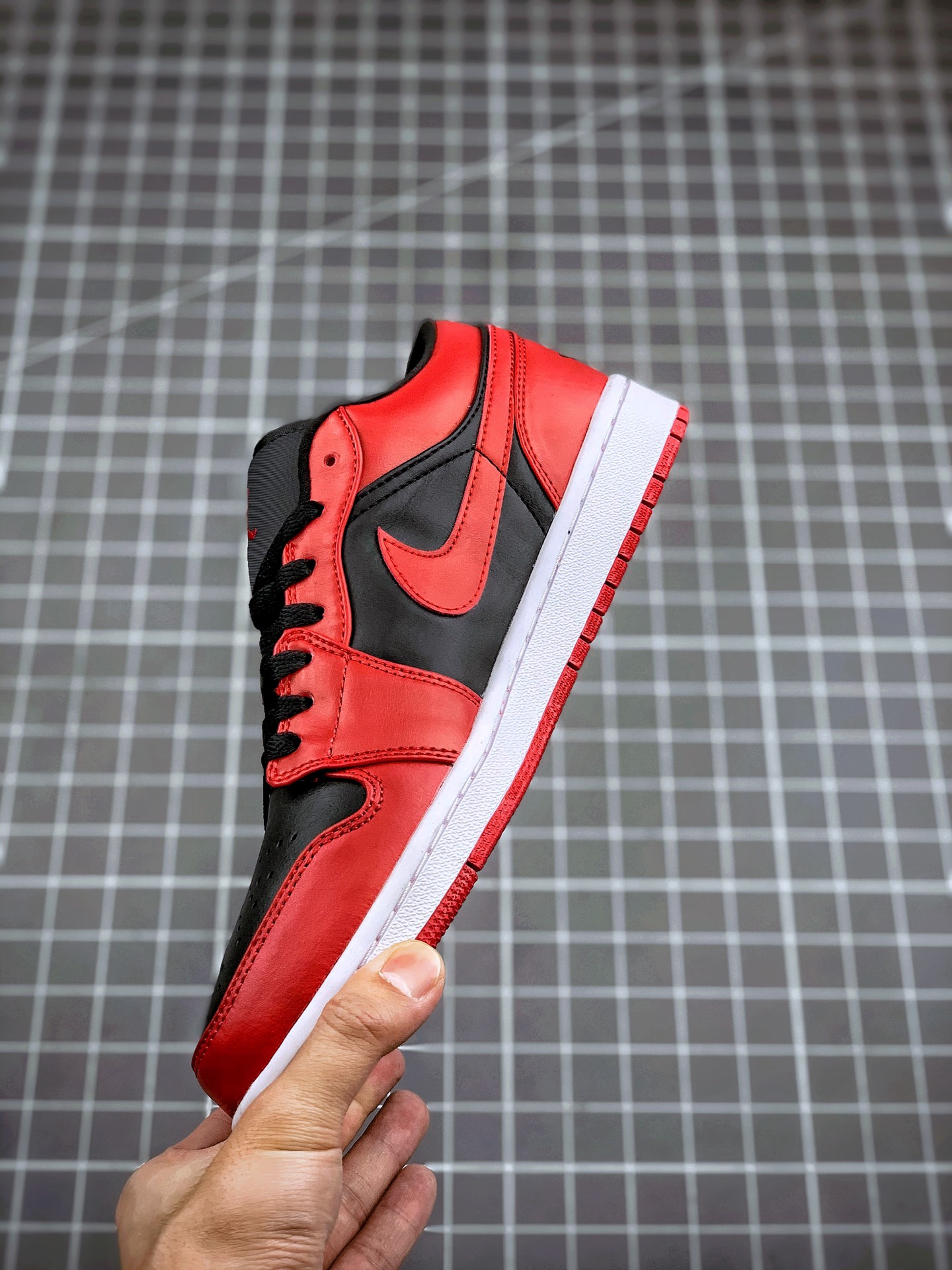 200  Air Jordan 1 Low 黑红反转 AJ1乔1低帮休闲板鞋 553558-606