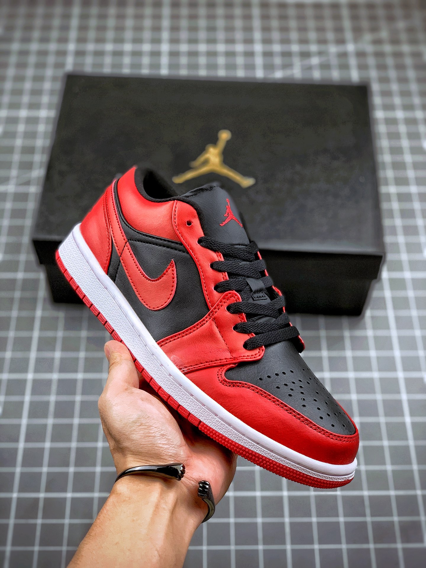 200  Air Jordan 1 Low 黑红反转 AJ1乔1低帮休闲板鞋 553558-606