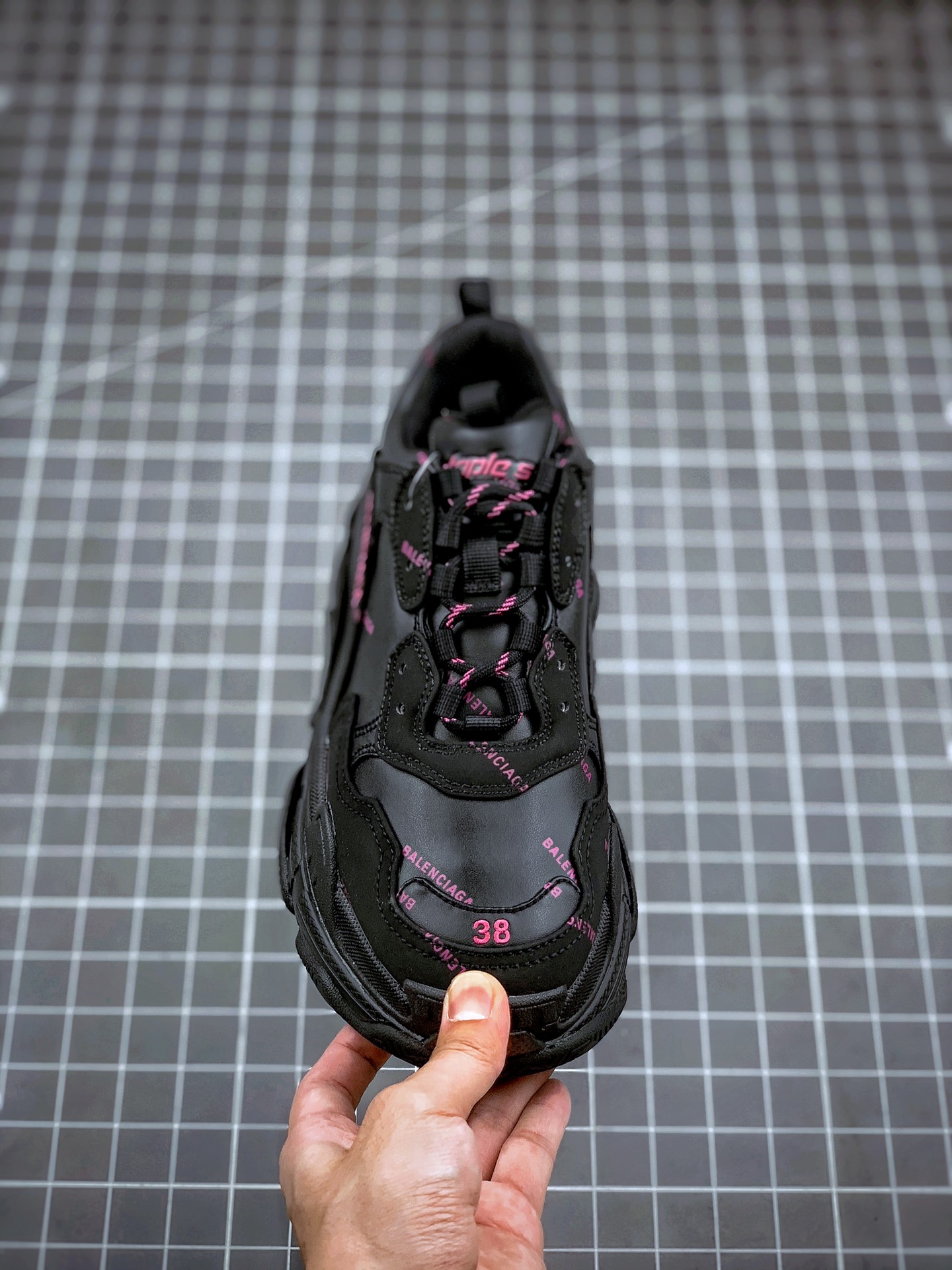 380 Balenciaga Triple S 黑粉弹幕 巴黎世家 19官方发售版本