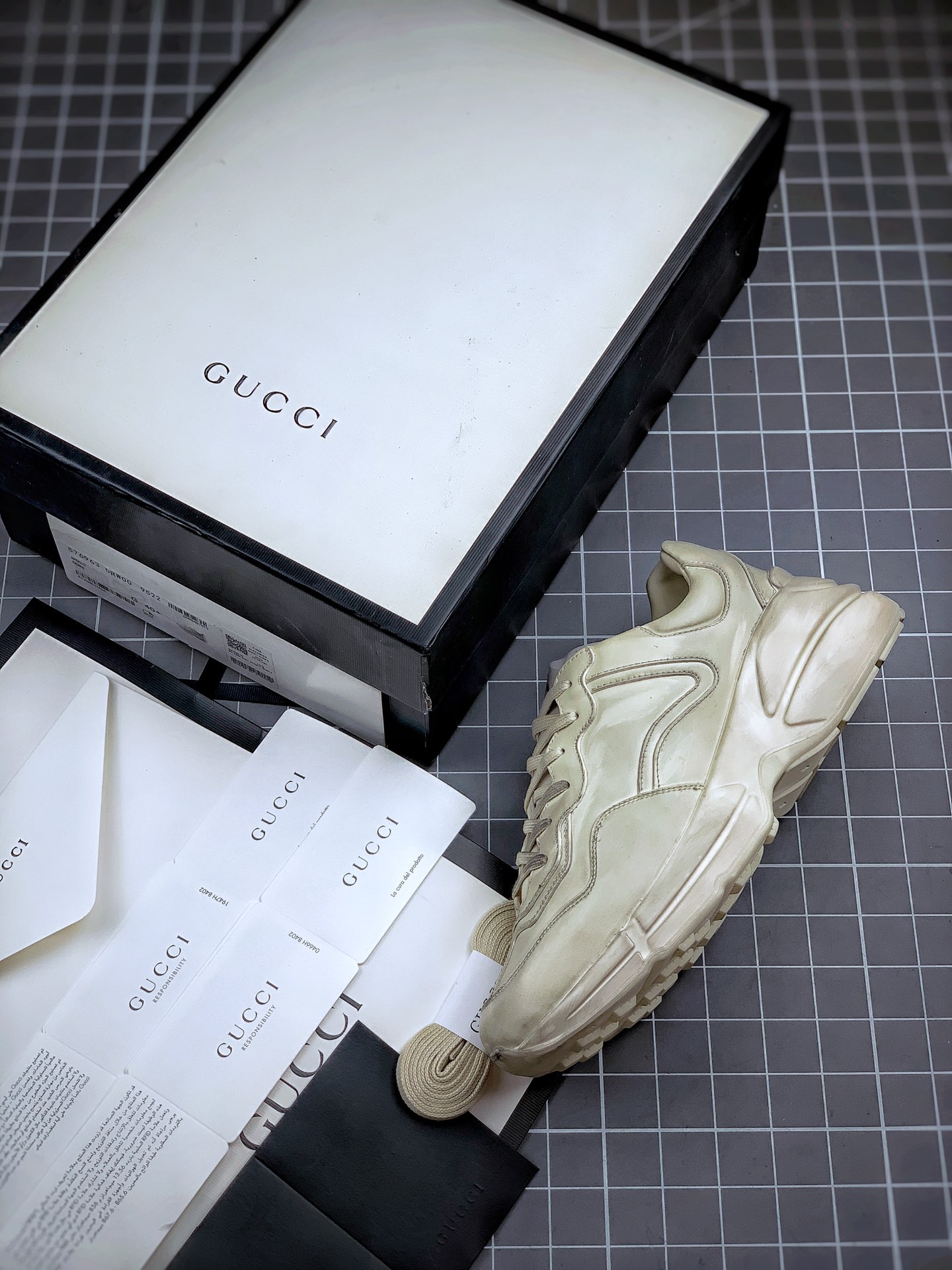 560 市售最强代购版本  全网首发 Gucci Rhyton Vintage Trainer Sneaker  古驰老爹5D皮革角状复古慢跑鞋